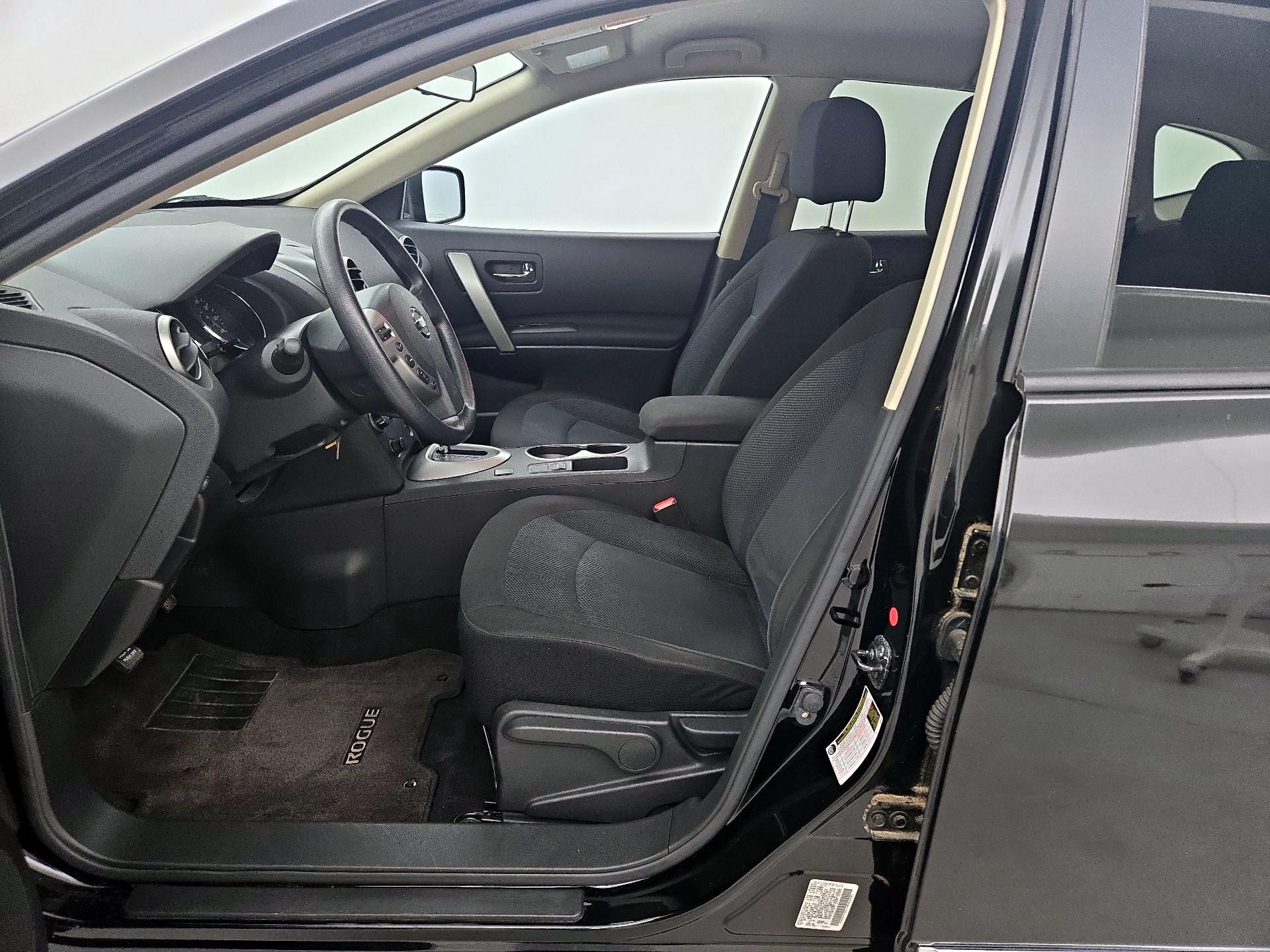 Thumbnail: 2013 Nissan Rogue - 11