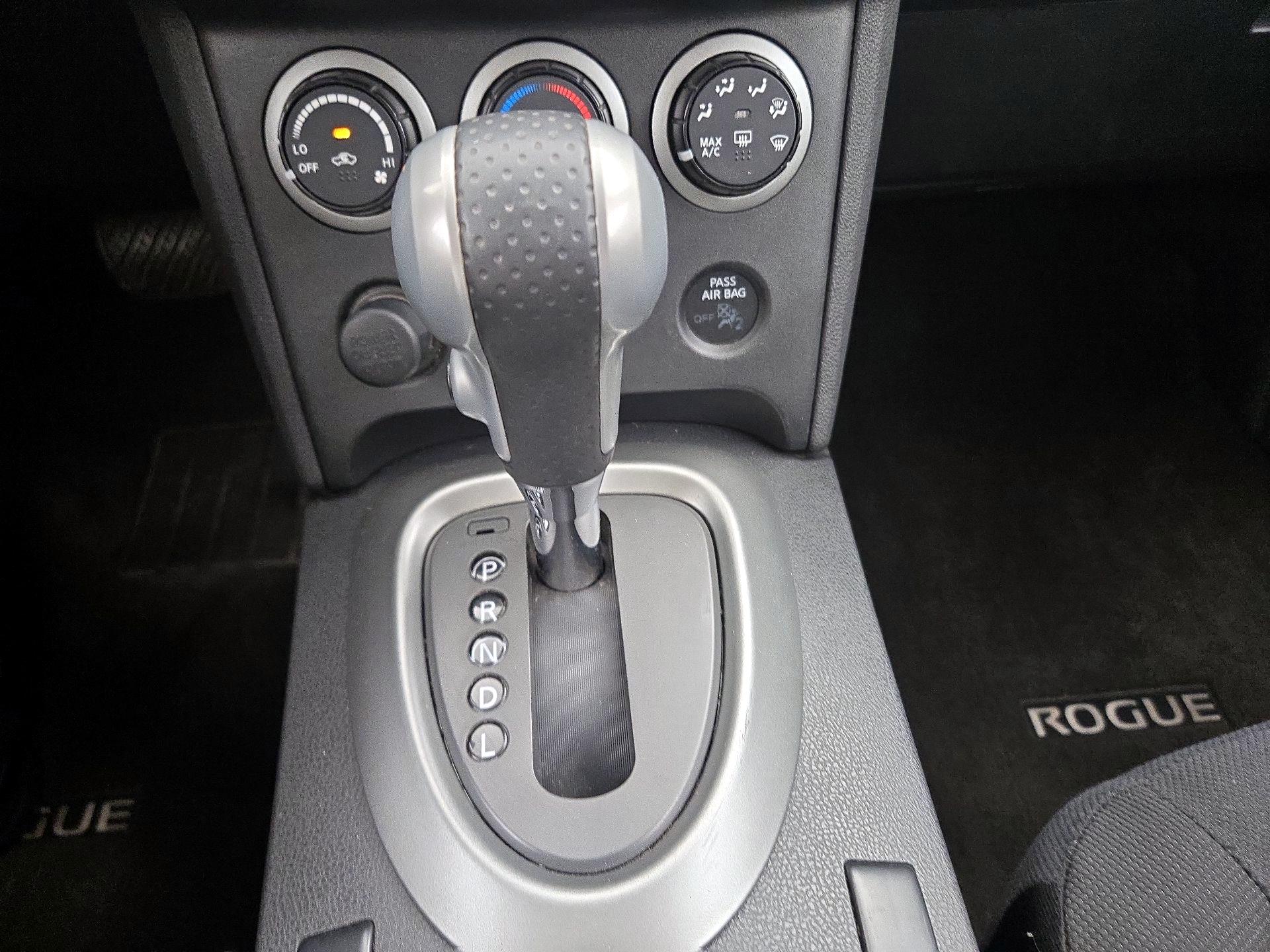 Thumbnail: 2013 Nissan Rogue - 17