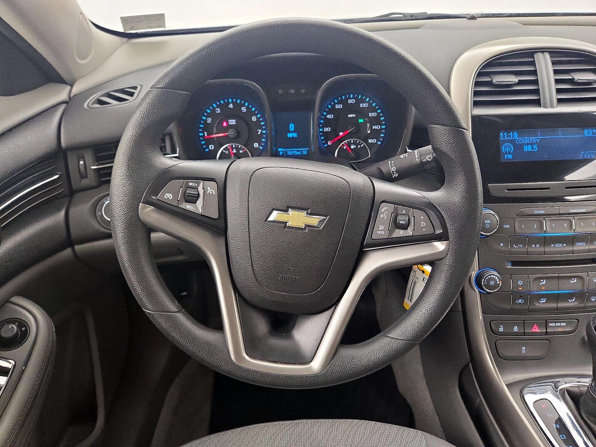 Thumbnail: 2013 Chevrolet Malibu - 10