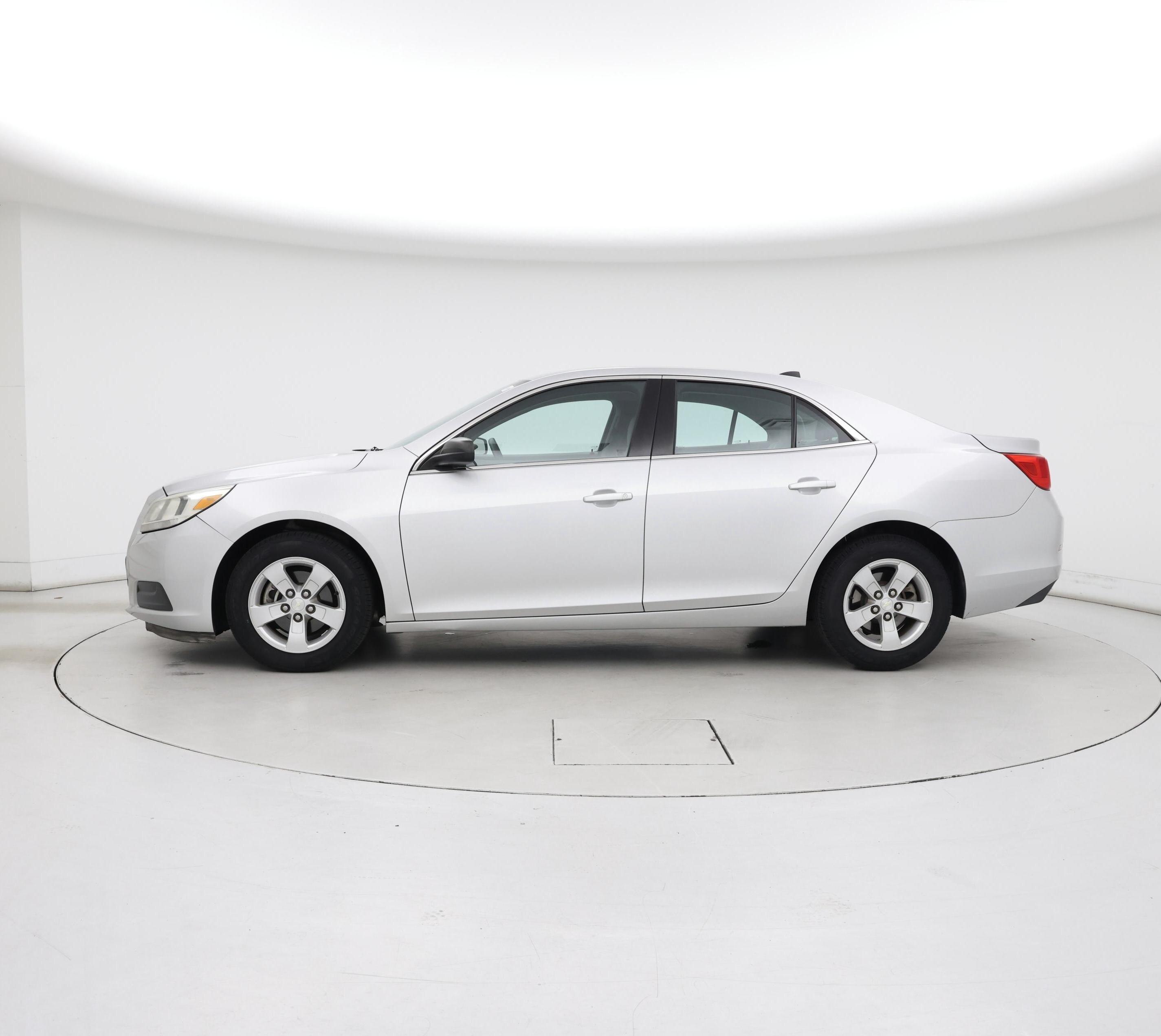Thumbnail: 2013 Chevrolet Malibu - 3