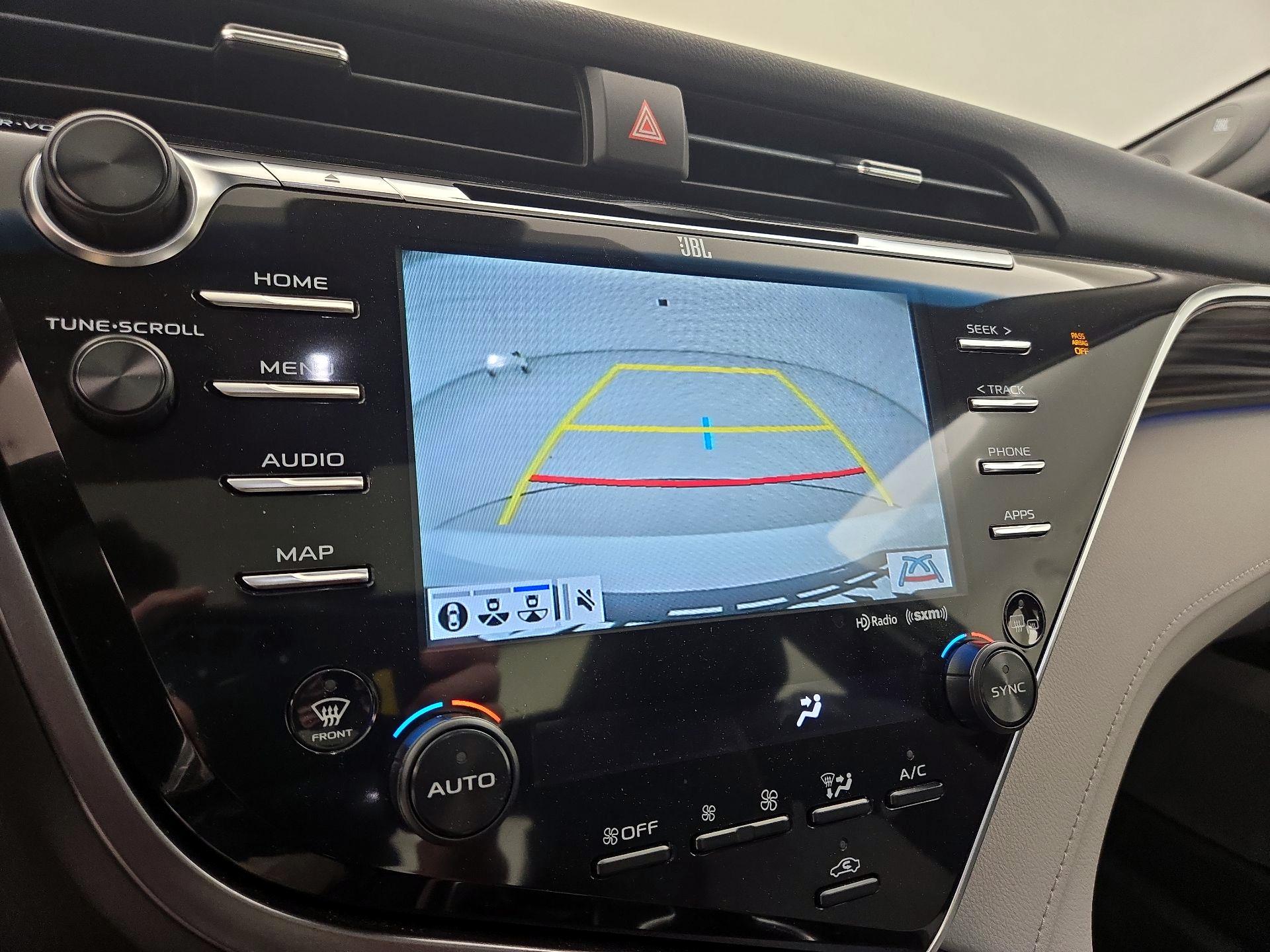 Thumbnail: 2018 Toyota Camry - 15