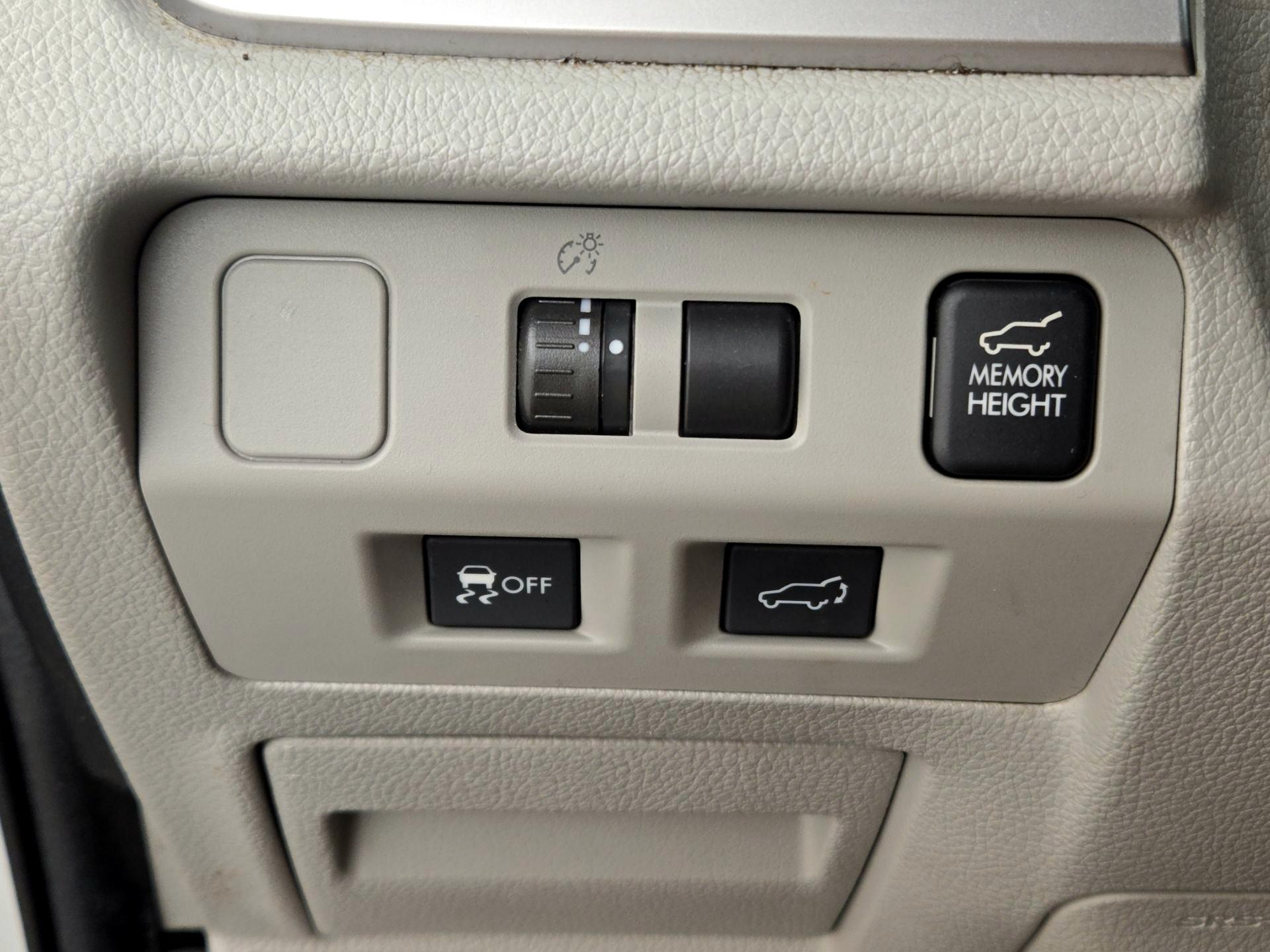 Thumbnail: 2014 Subaru Forester - 13