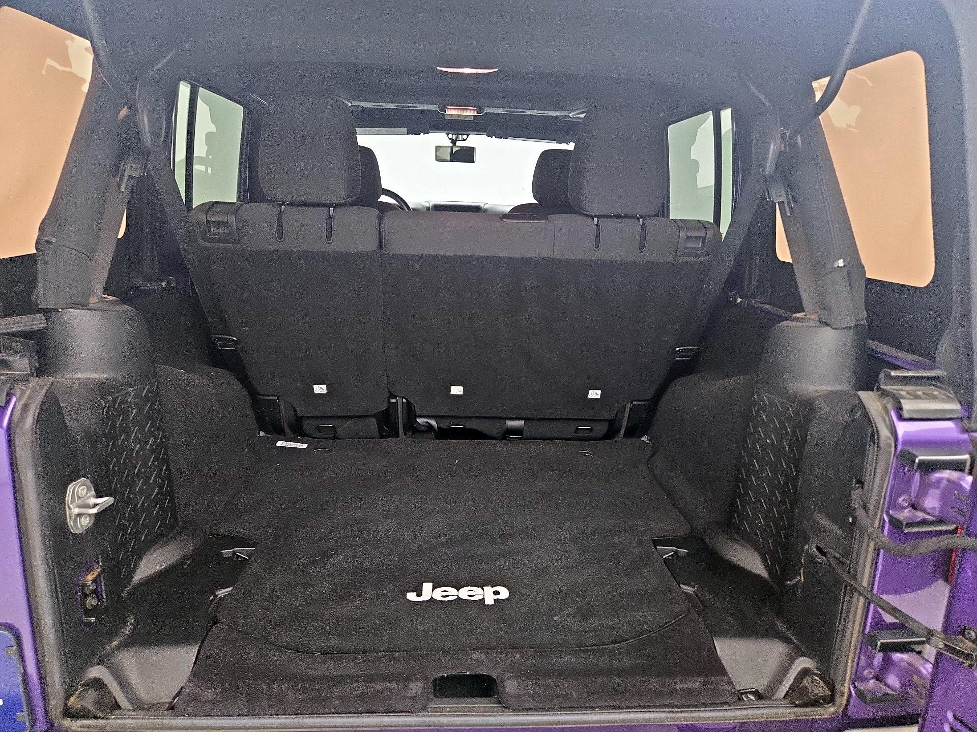 Thumbnail: 2017 Jeep Wrangler - 19