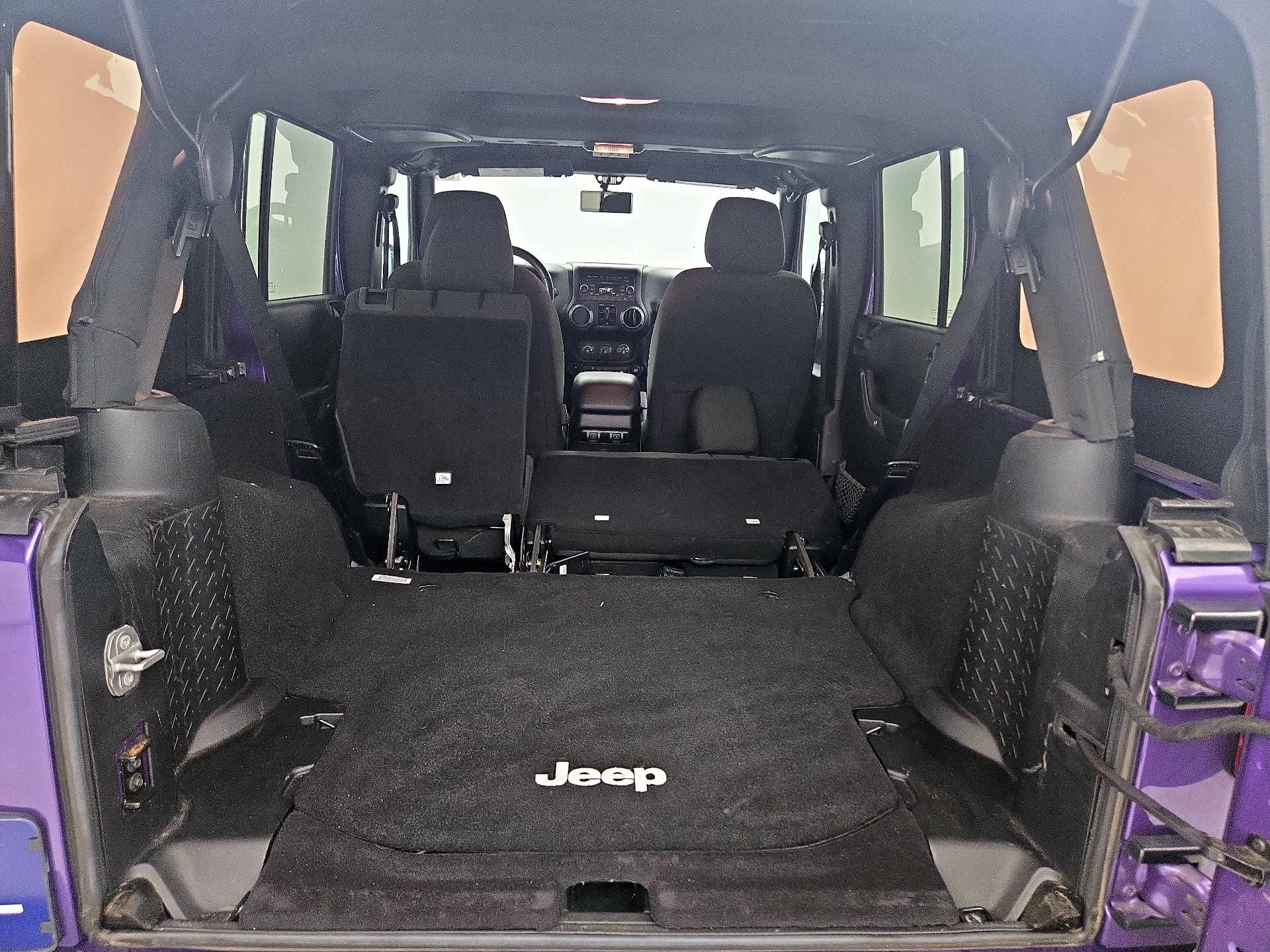 Thumbnail: 2017 Jeep Wrangler - 20