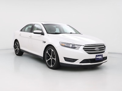 White 2016 Ford Taurus SEL