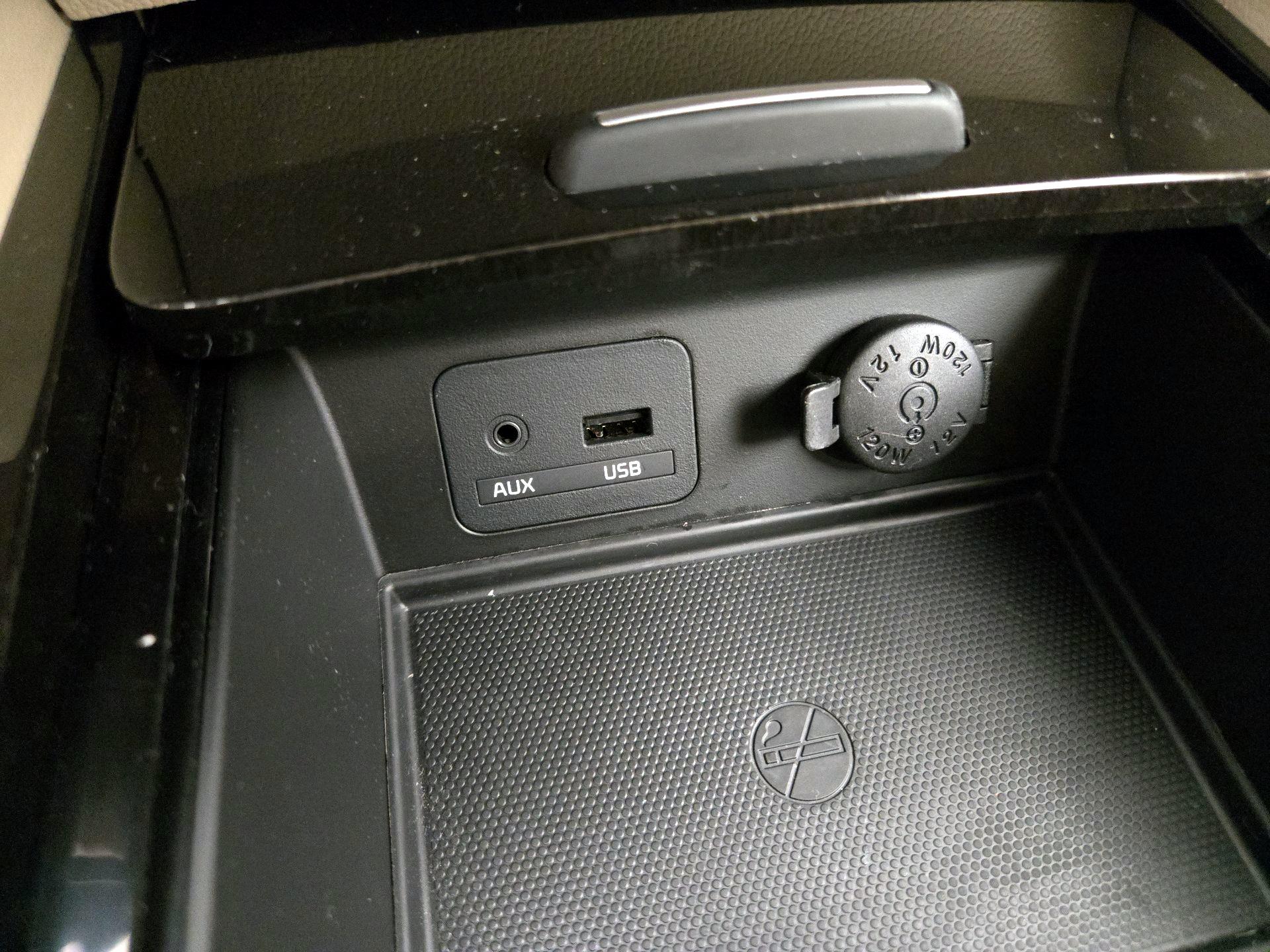 Thumbnail: 2014 Kia Cadenza - 19