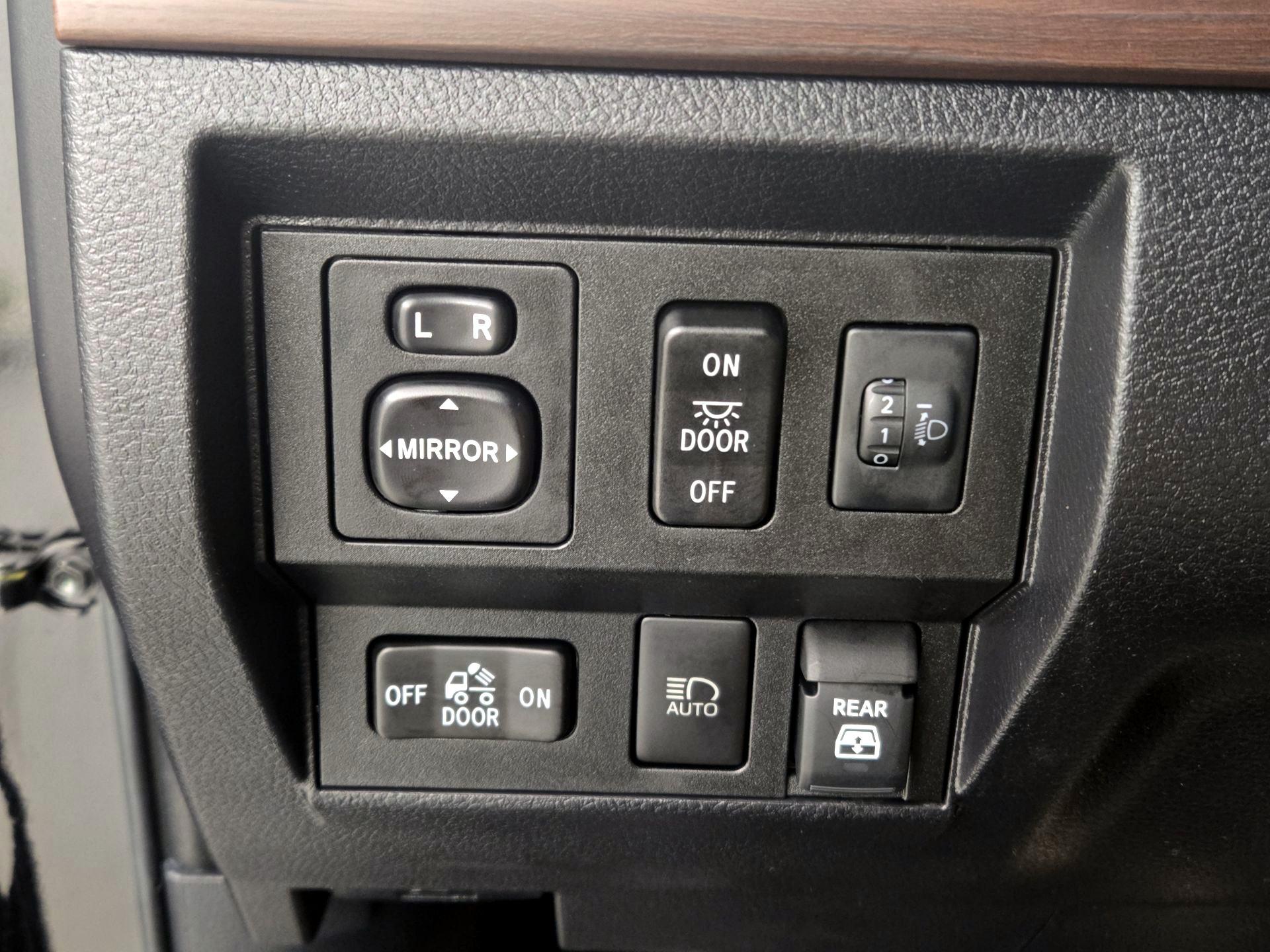 Thumbnail: 2021 Toyota Tundra - 13