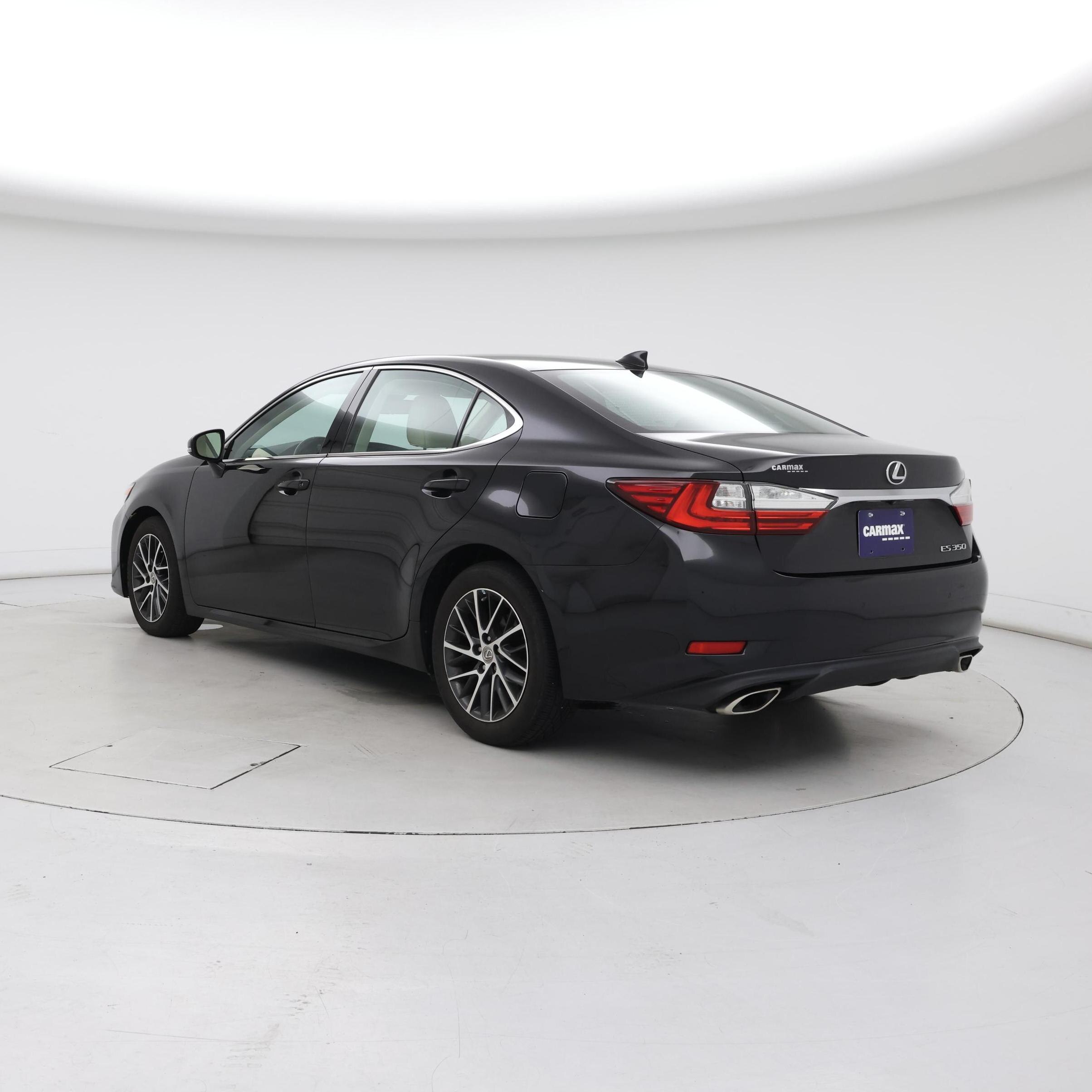 Thumbnail: 2018 Lexus ES - 2