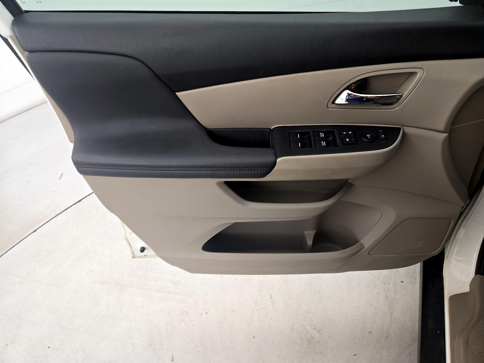 Thumbnail: 2016 Honda Odyssey - 12