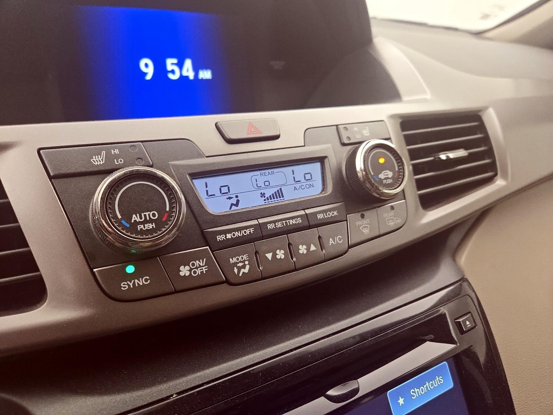 Thumbnail: 2016 Honda Odyssey - 16
