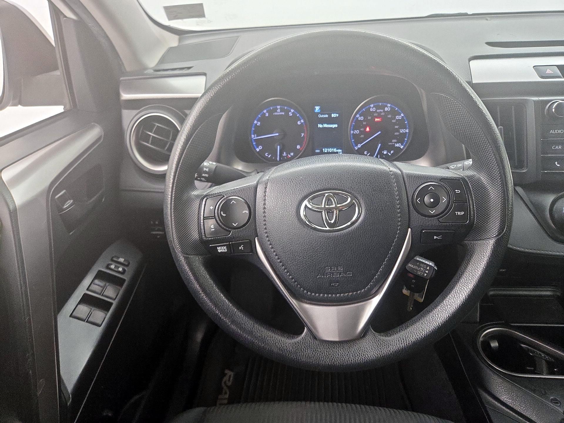 Thumbnail: 2017 Toyota RAV4 - 10