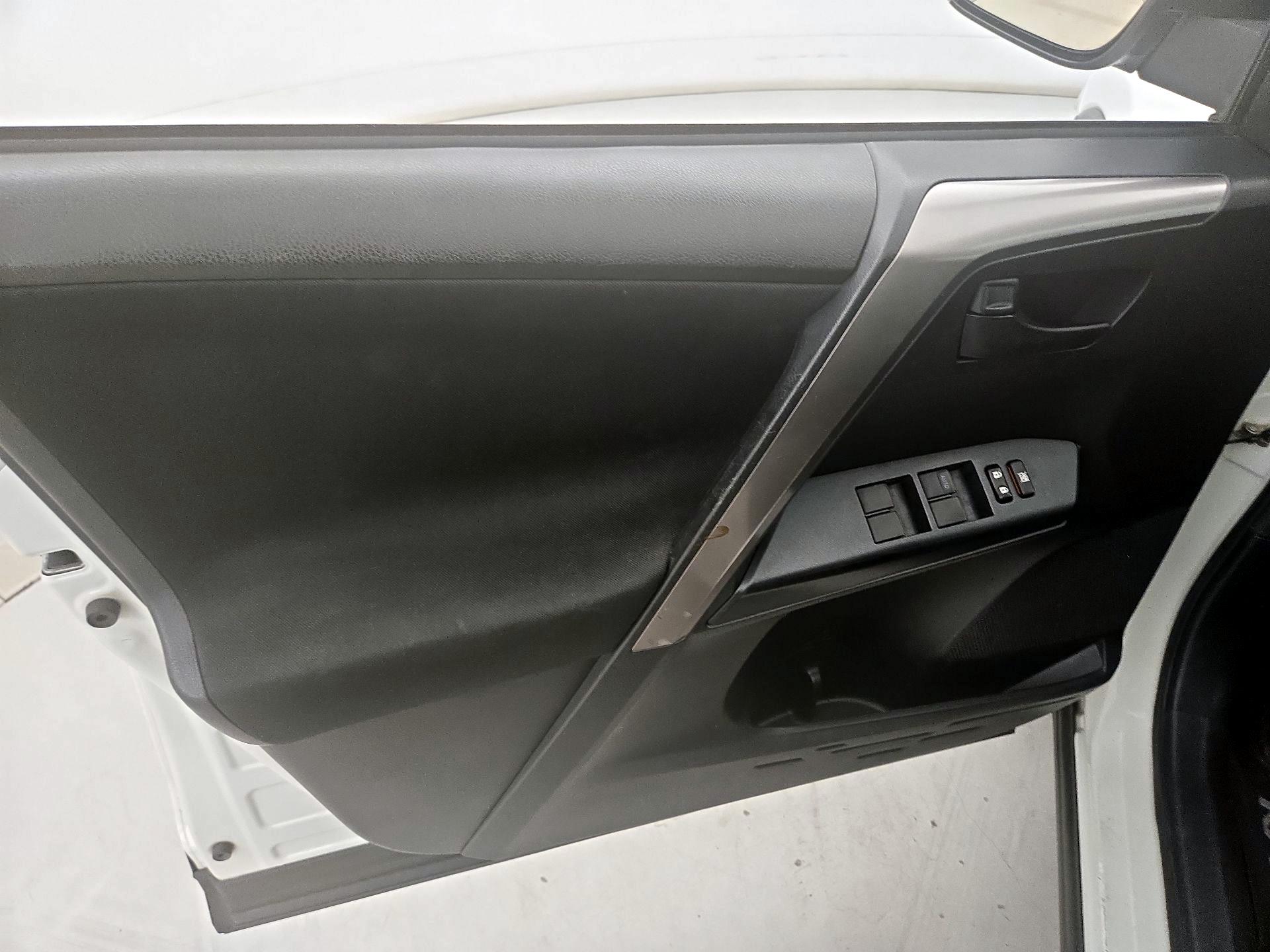 Thumbnail: 2017 Toyota RAV4 - 12