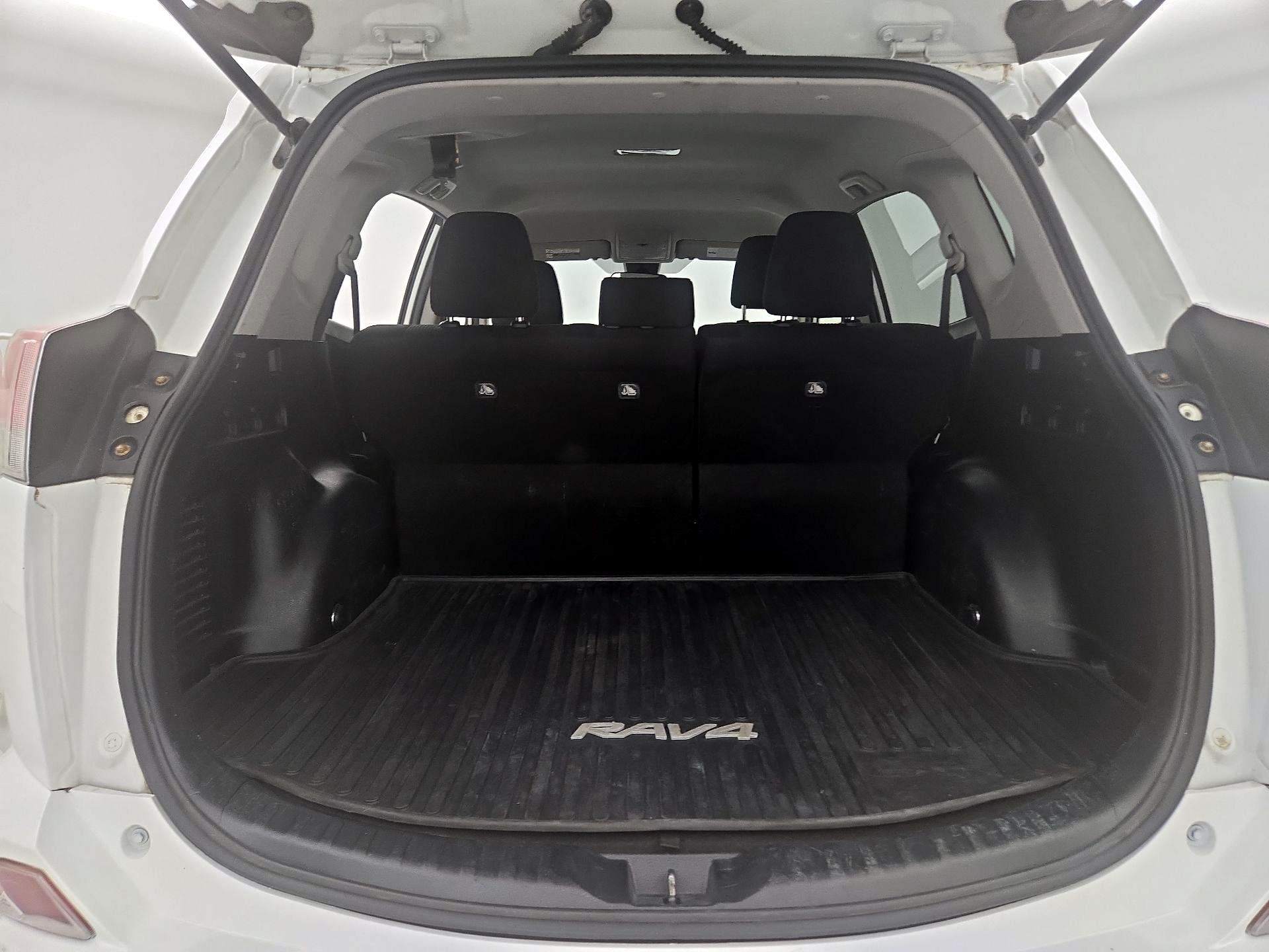Thumbnail: 2017 Toyota RAV4 - 20