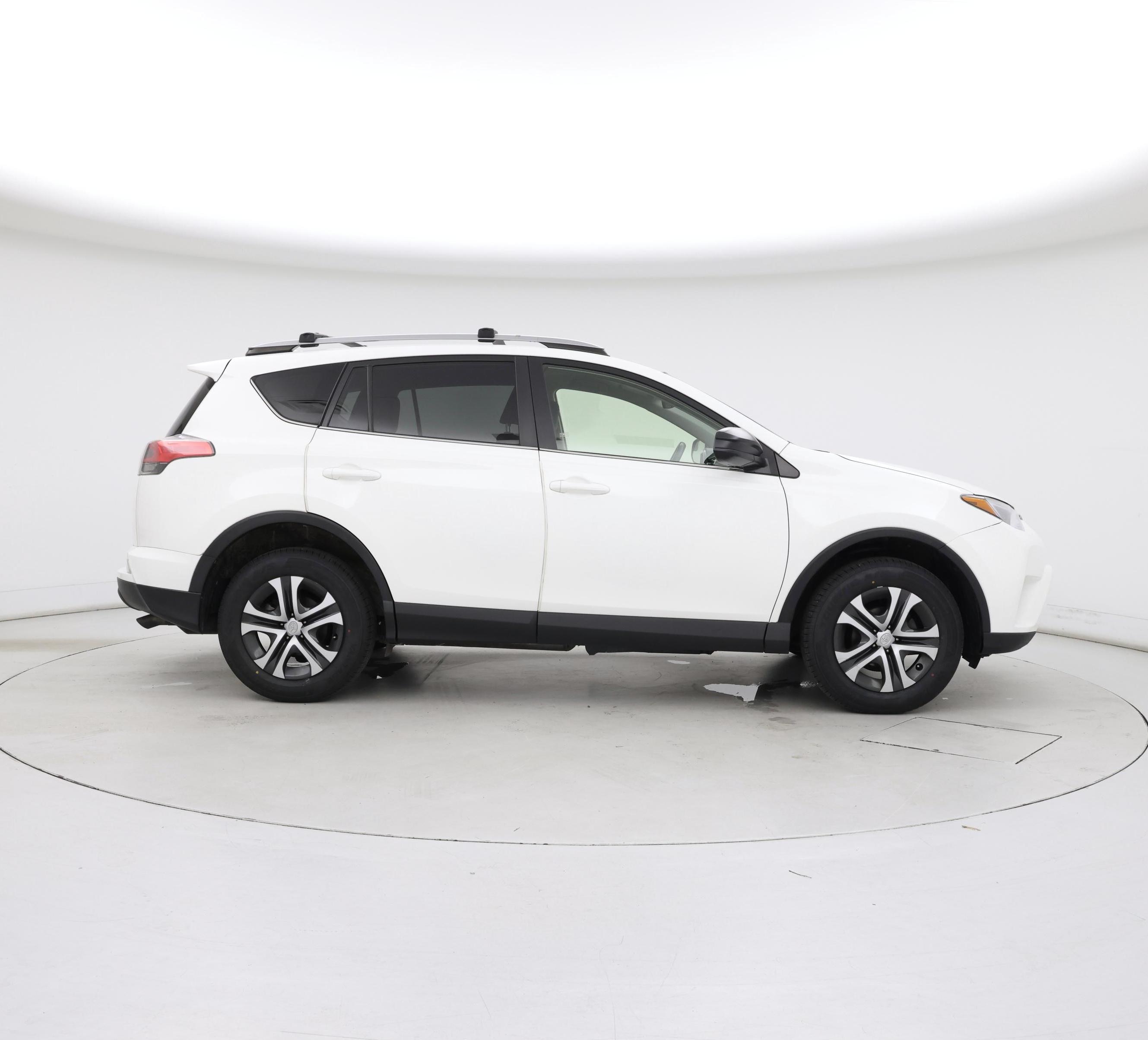 Thumbnail: 2017 Toyota RAV4 - 7