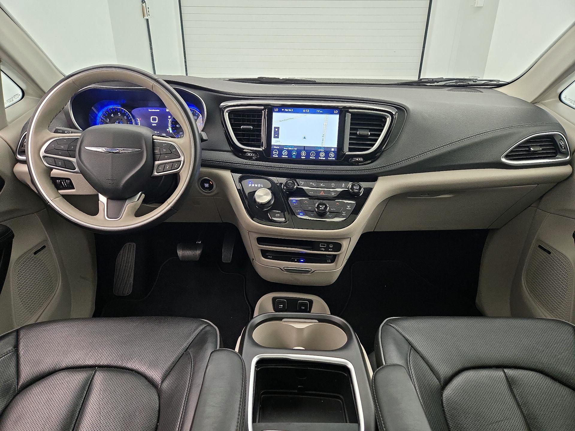 Thumbnail: 2020 Chrysler Pacifica - 9