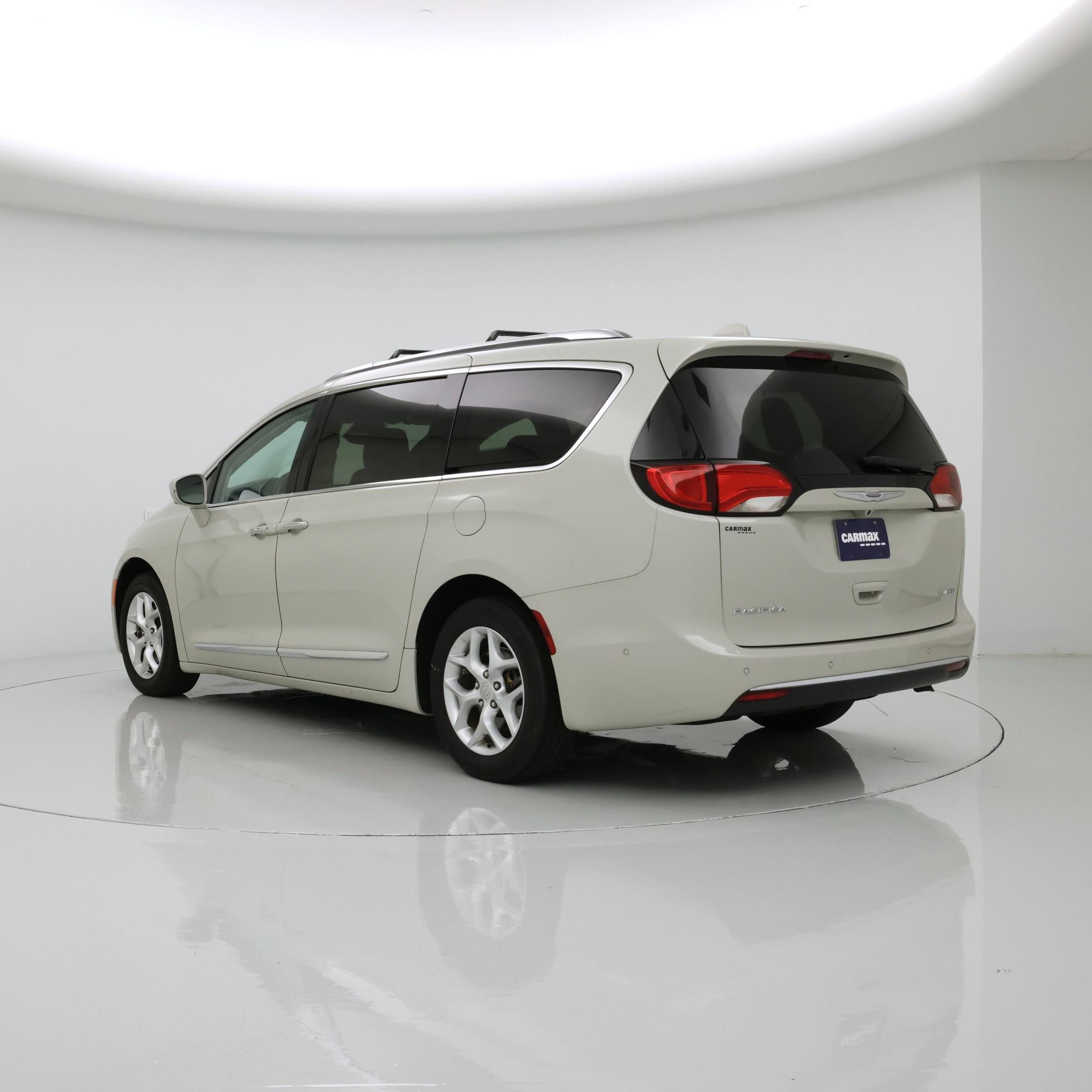 Thumbnail: 2020 Chrysler Pacifica - 2