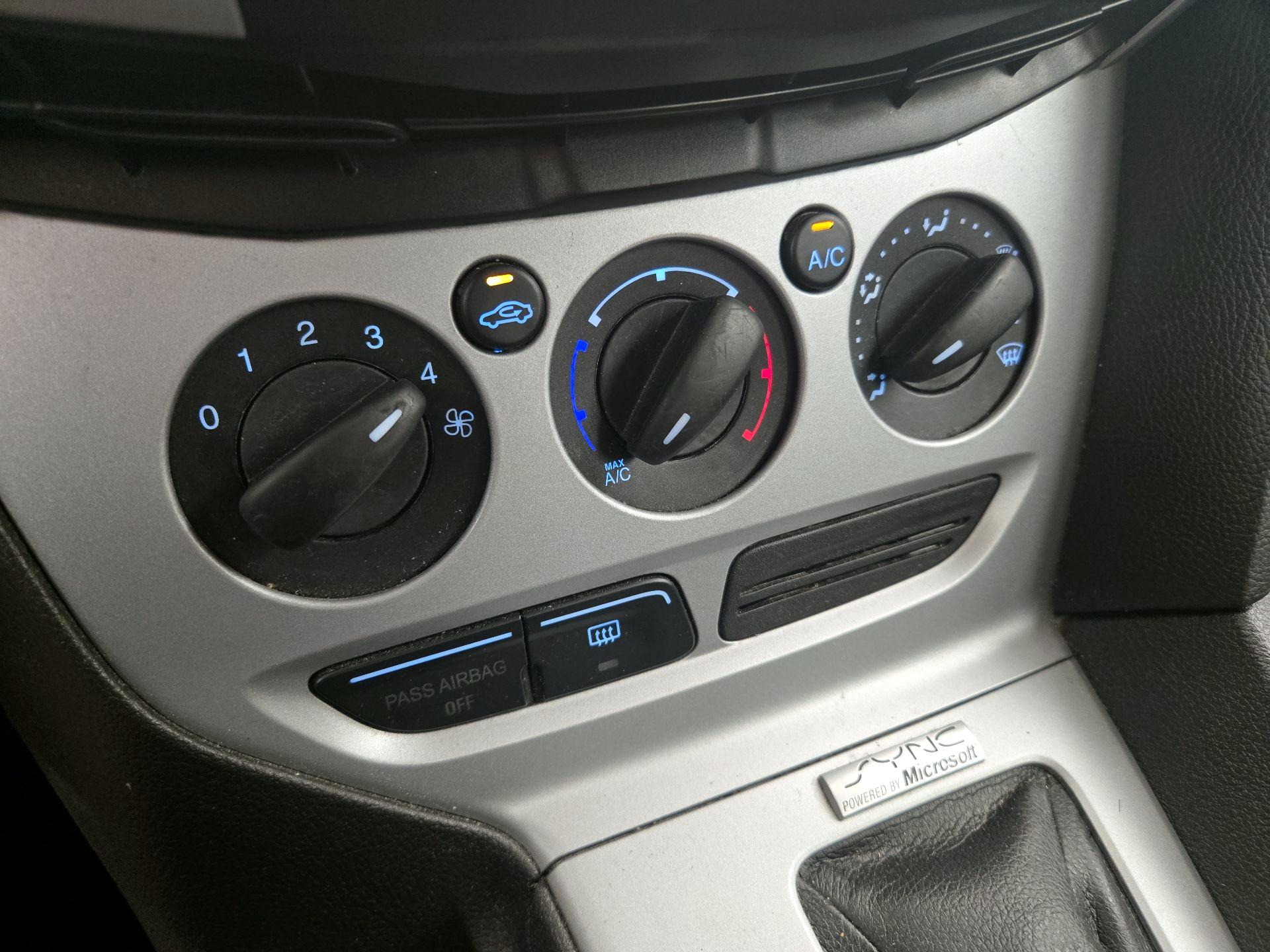 Thumbnail: 2013 Ford Focus - 15