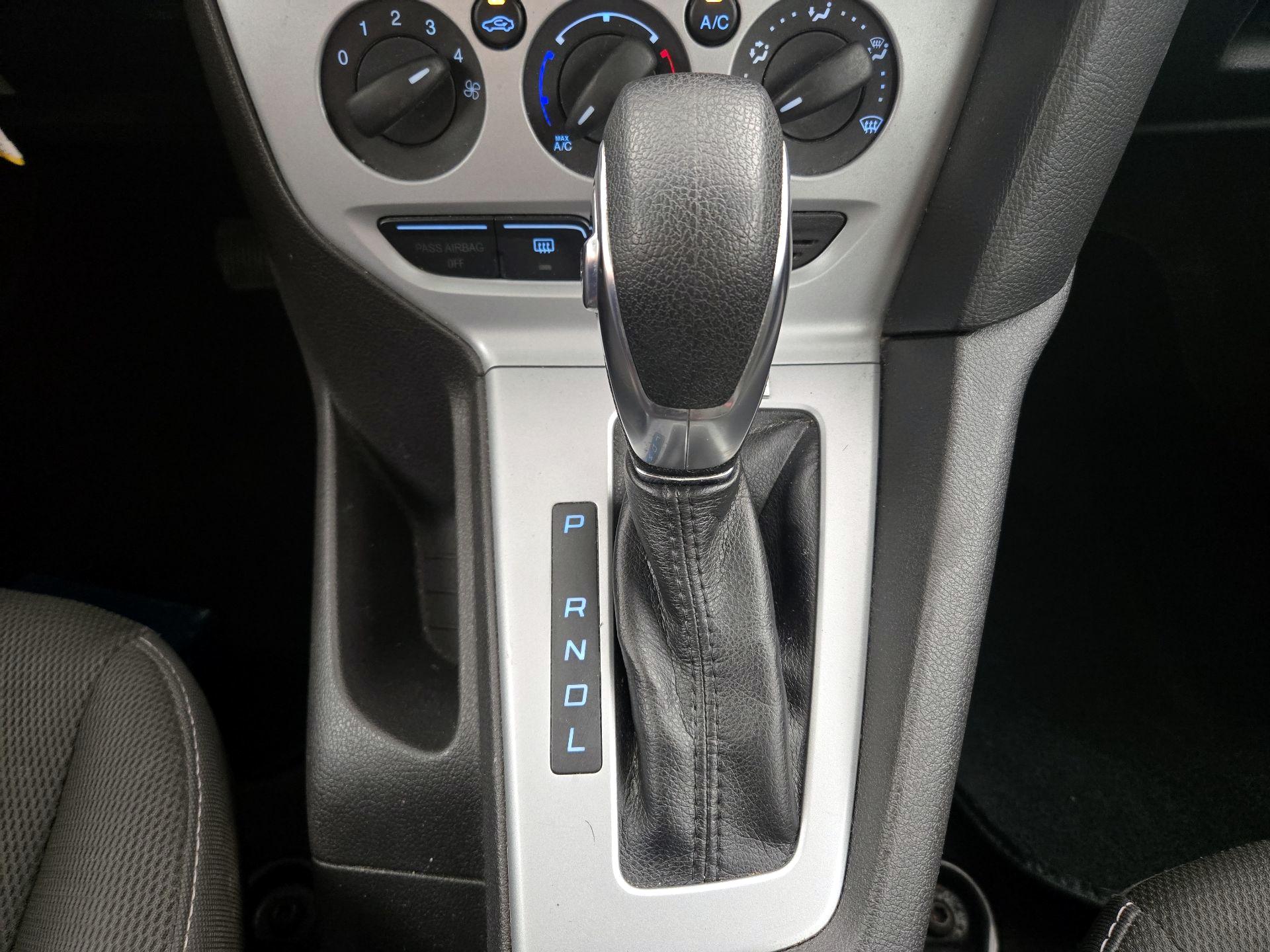 Thumbnail: 2013 Ford Focus - 16