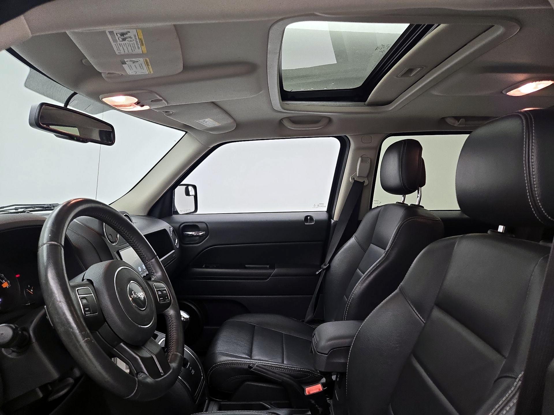 Thumbnail: 2016 Jeep Patriot - 13