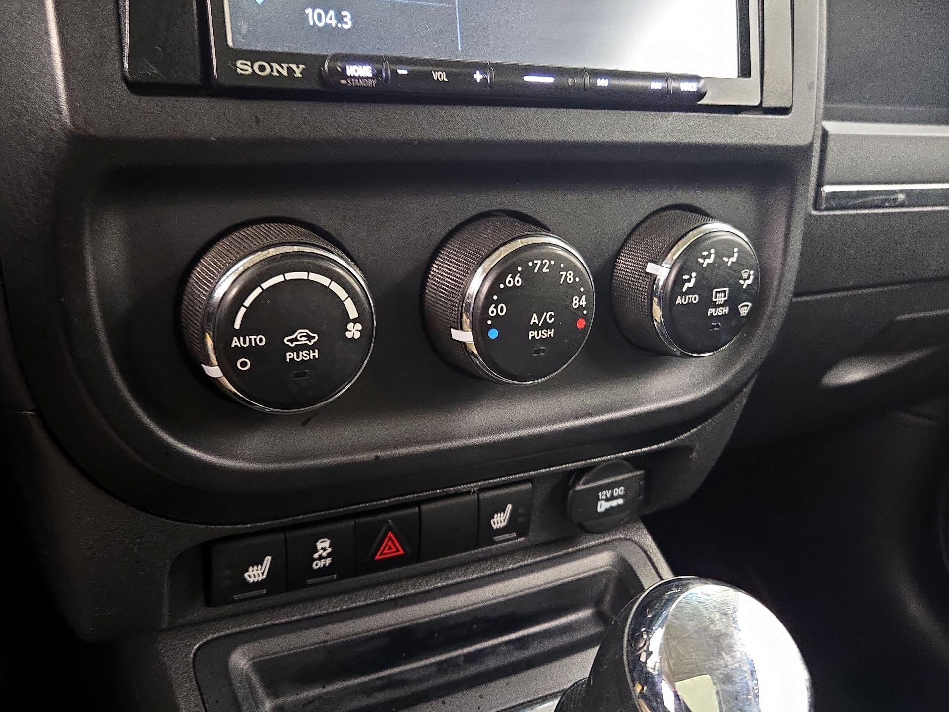 Thumbnail: 2016 Jeep Patriot - 15