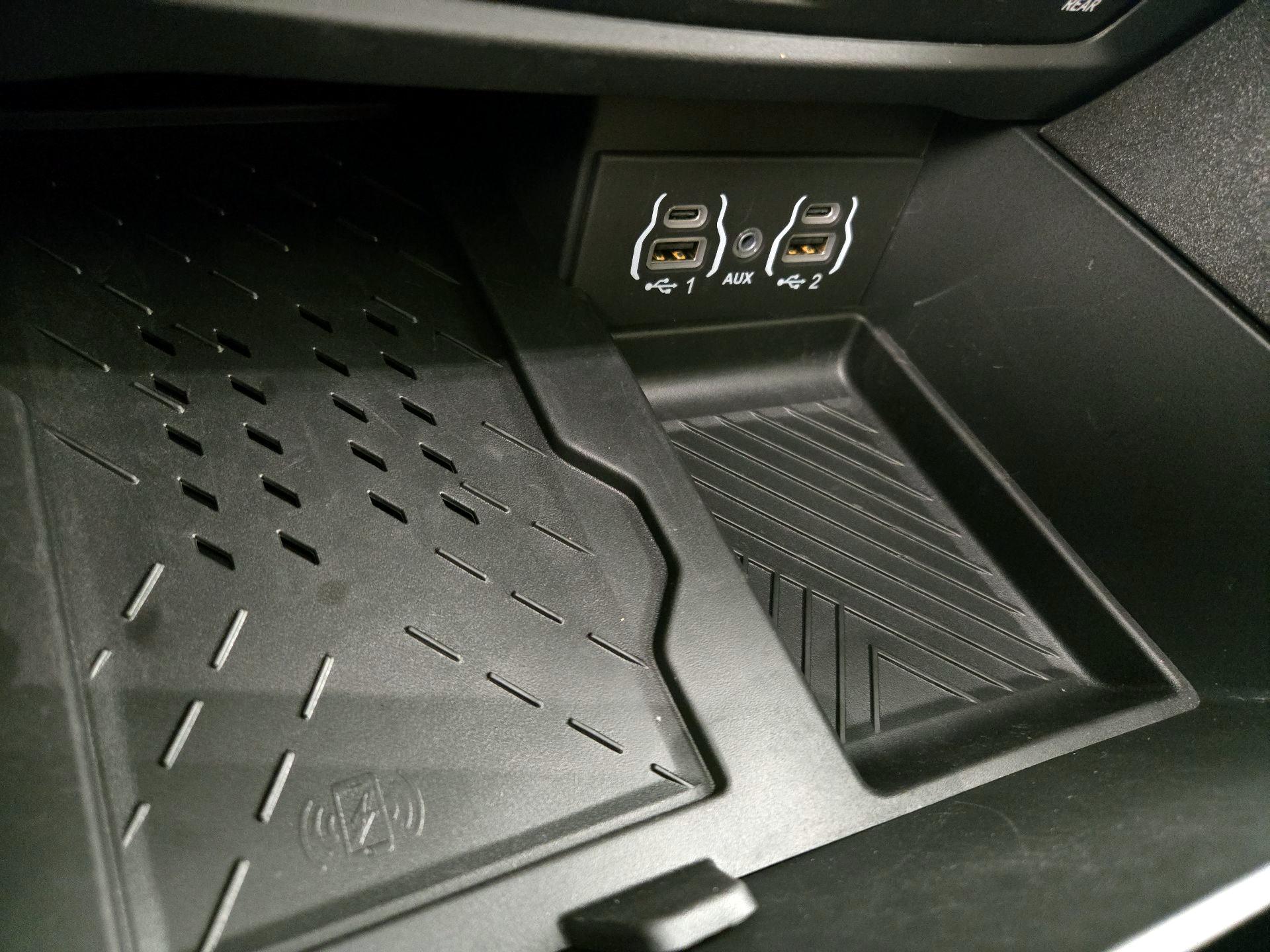 Thumbnail: 2025 Chrysler Pacifica - 19