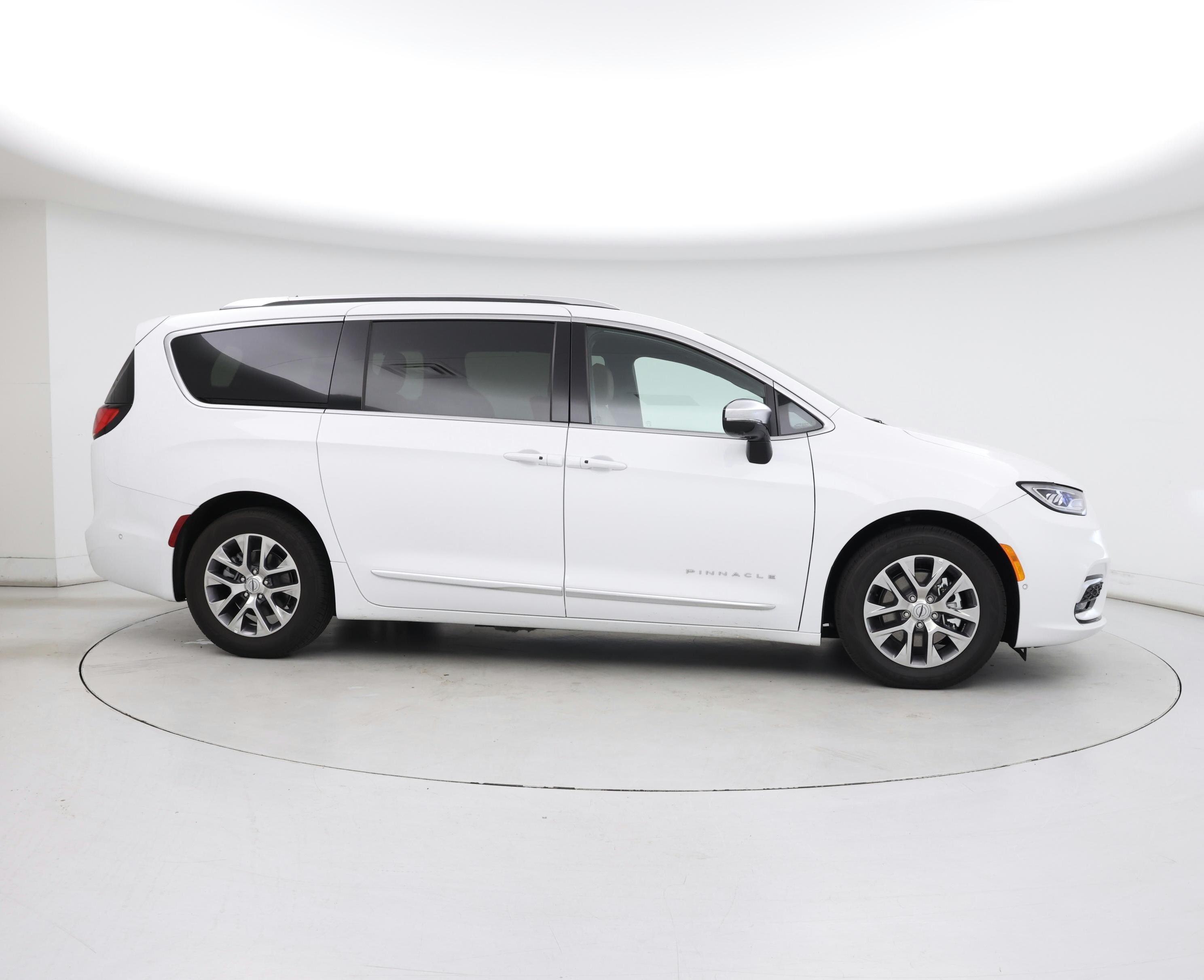 Thumbnail: 2025 Chrysler Pacifica - 7