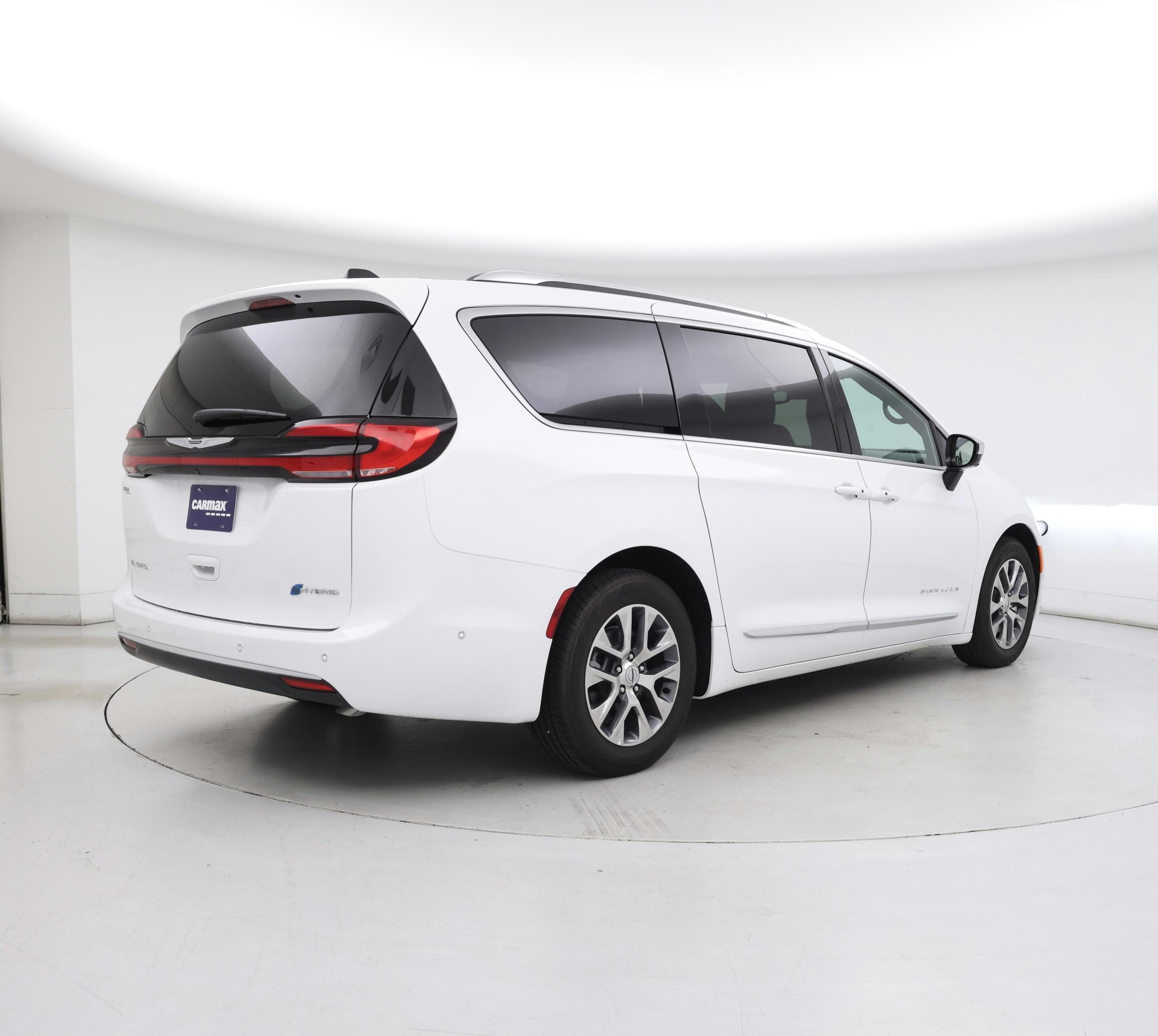 Thumbnail: 2025 Chrysler Pacifica - 8