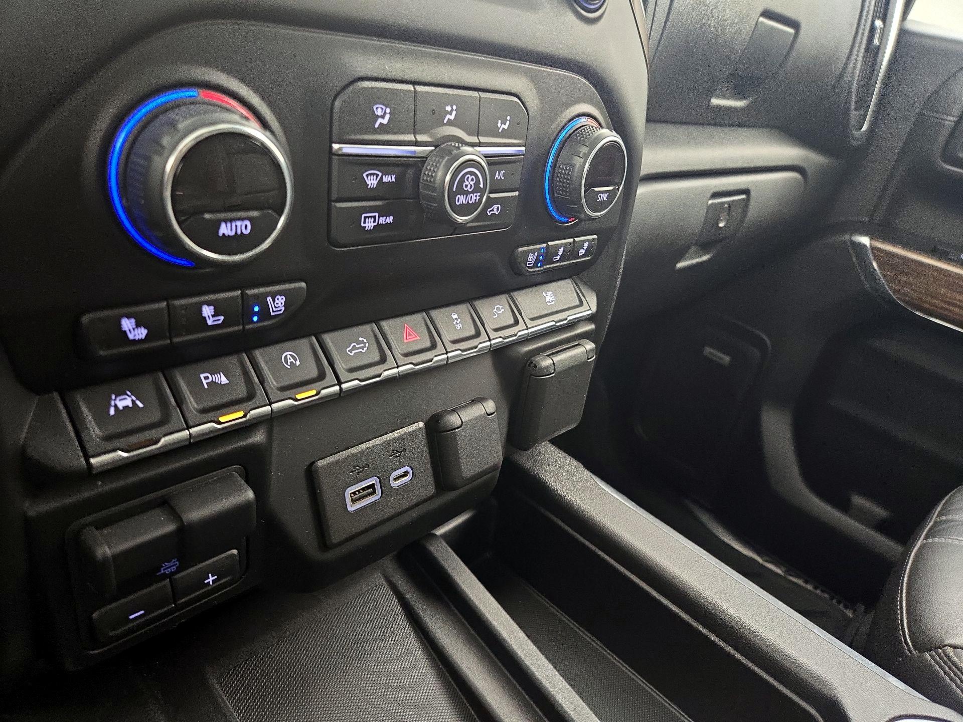Thumbnail: 2019 Chevrolet Silverado 1500 - 17