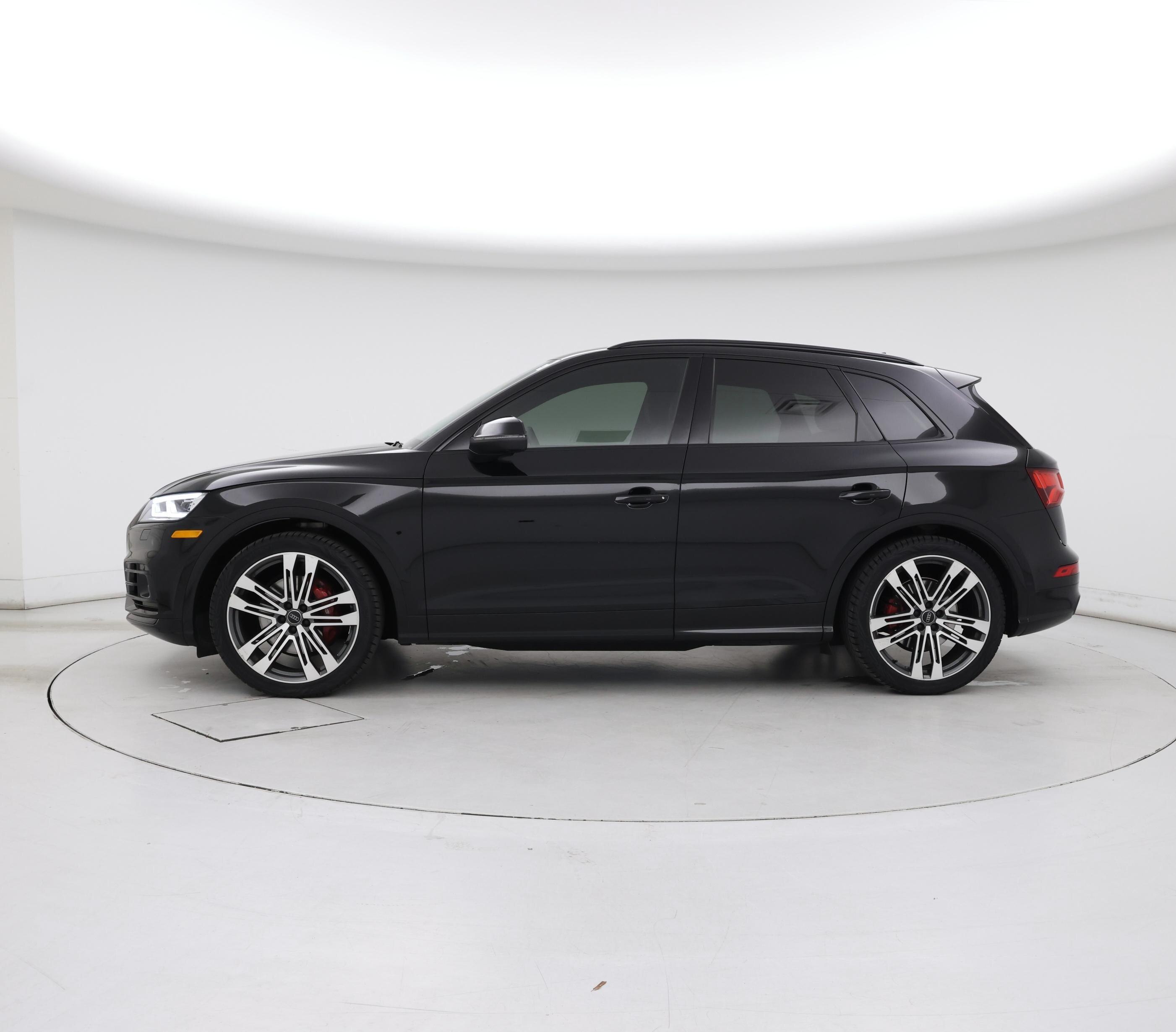 Thumbnail: 2020 Audi SQ5 - 3