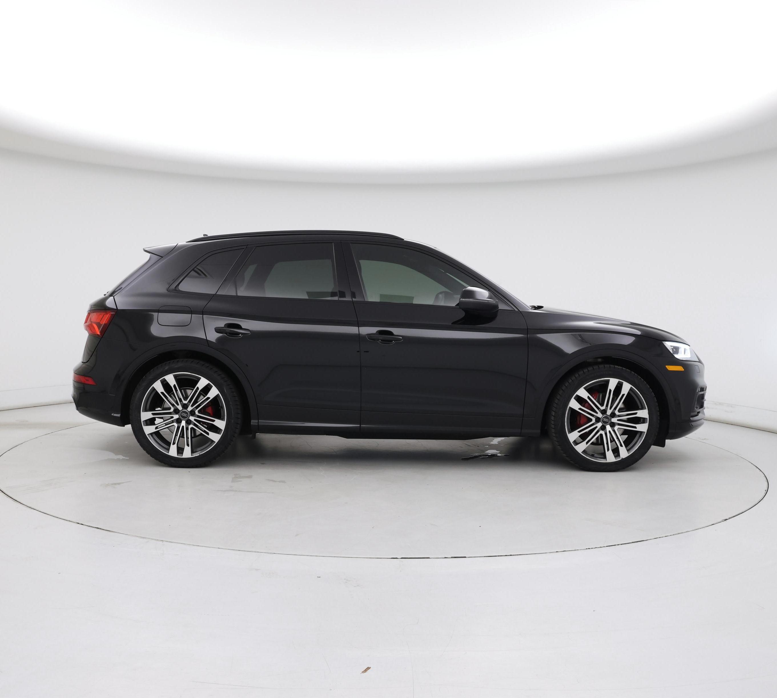 Thumbnail: 2020 Audi SQ5 - 7