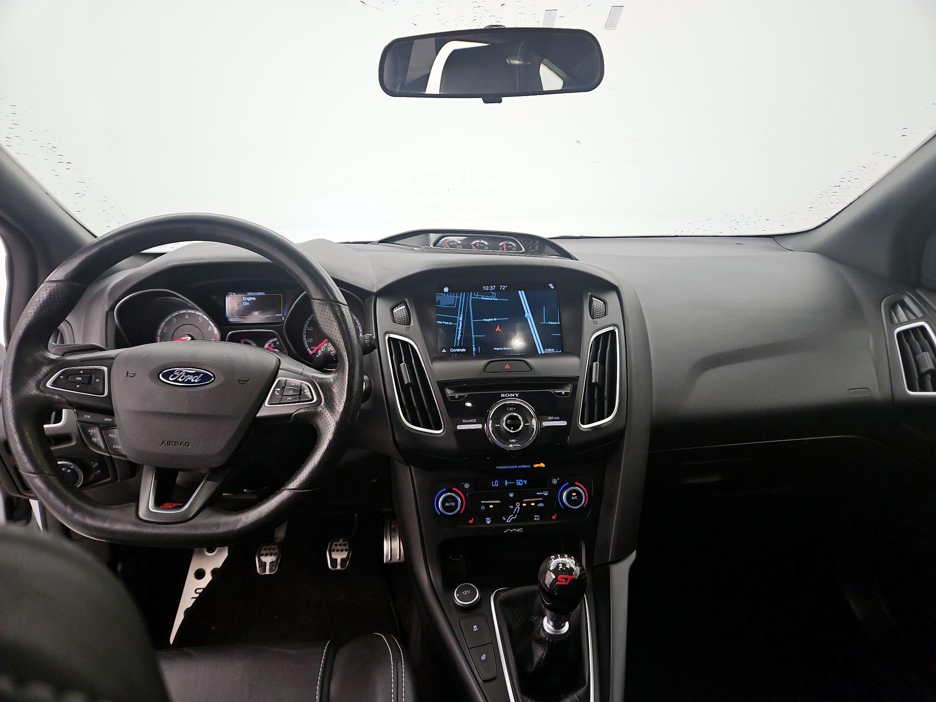 Thumbnail: 2017 Ford Focus - 9