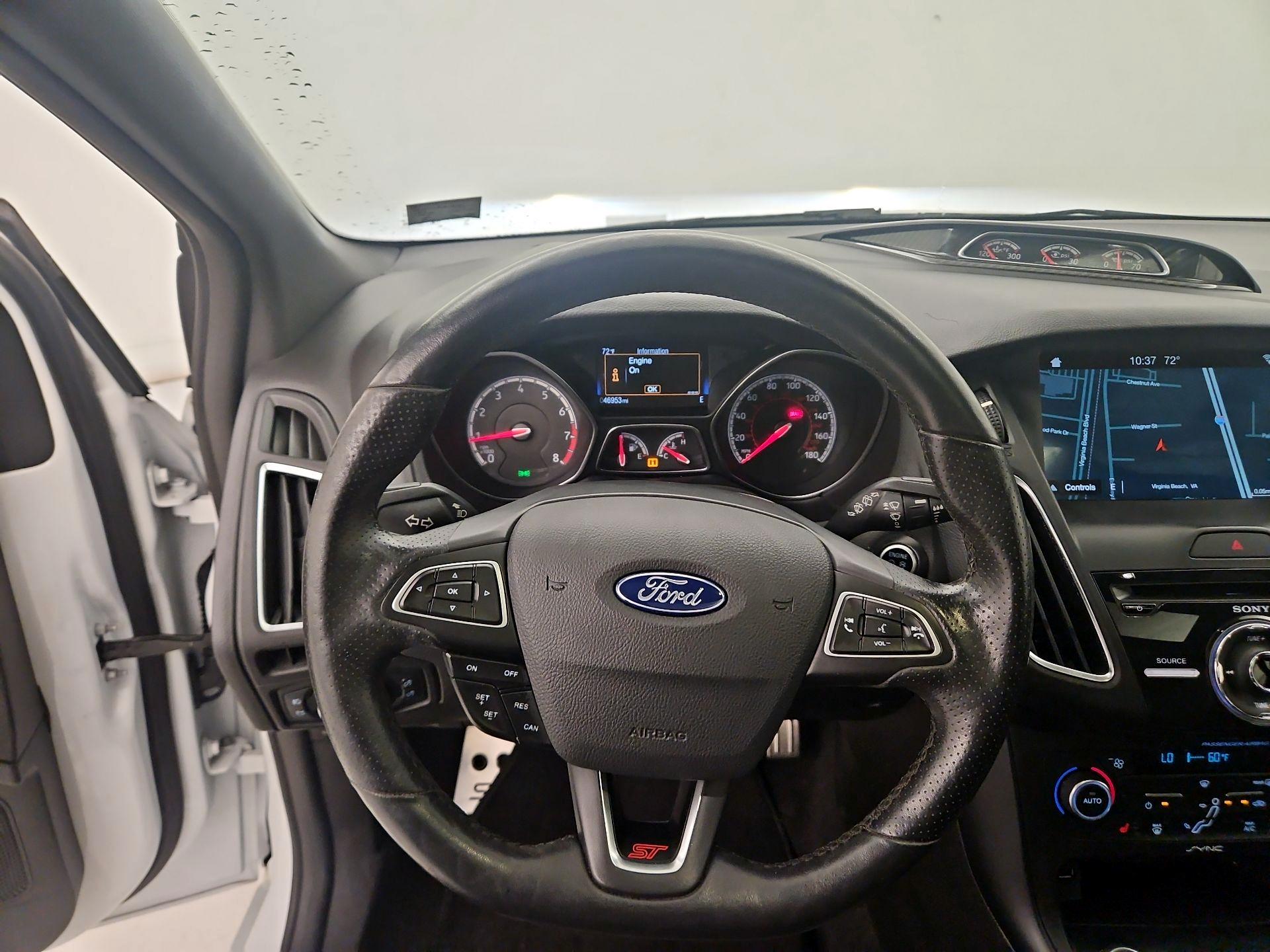 Thumbnail: 2017 Ford Focus - 10