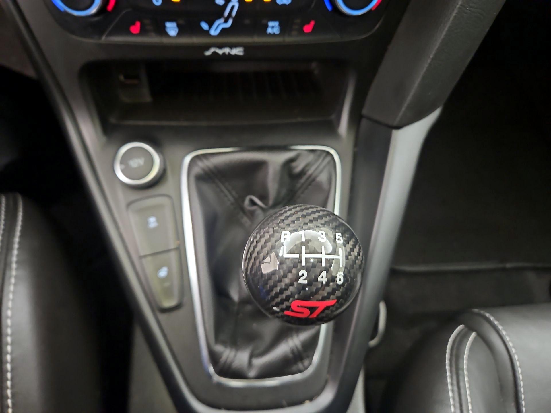 Thumbnail: 2017 Ford Focus - 18