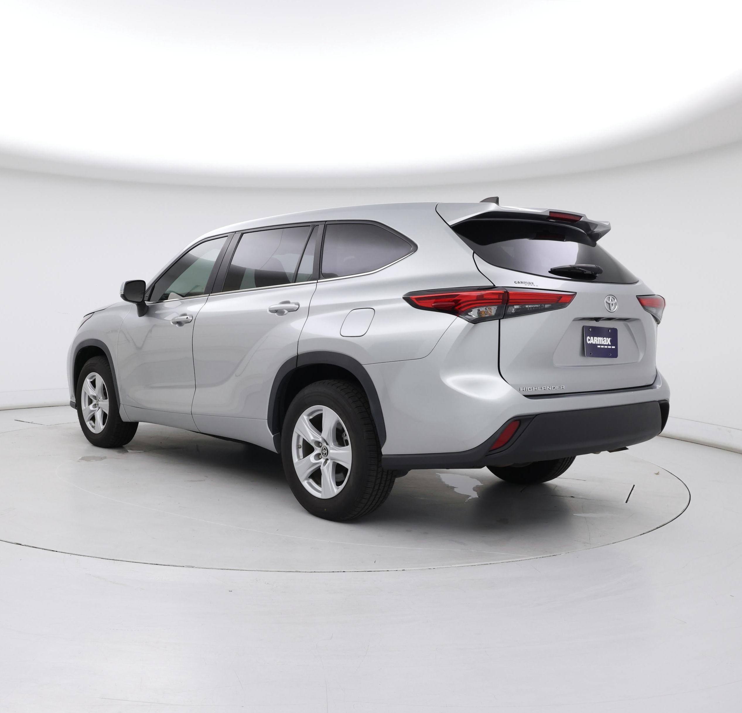 Thumbnail: 2023 Toyota Highlander - 2