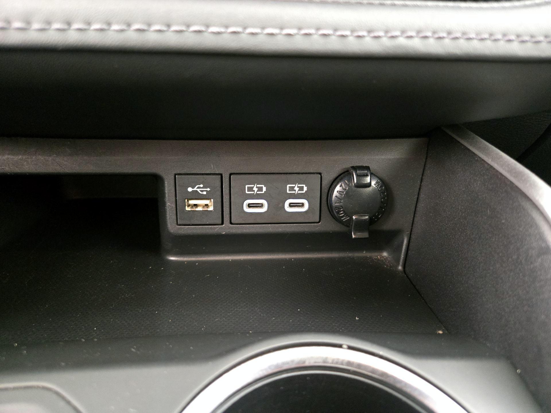 Thumbnail: 2023 Toyota Highlander - 19