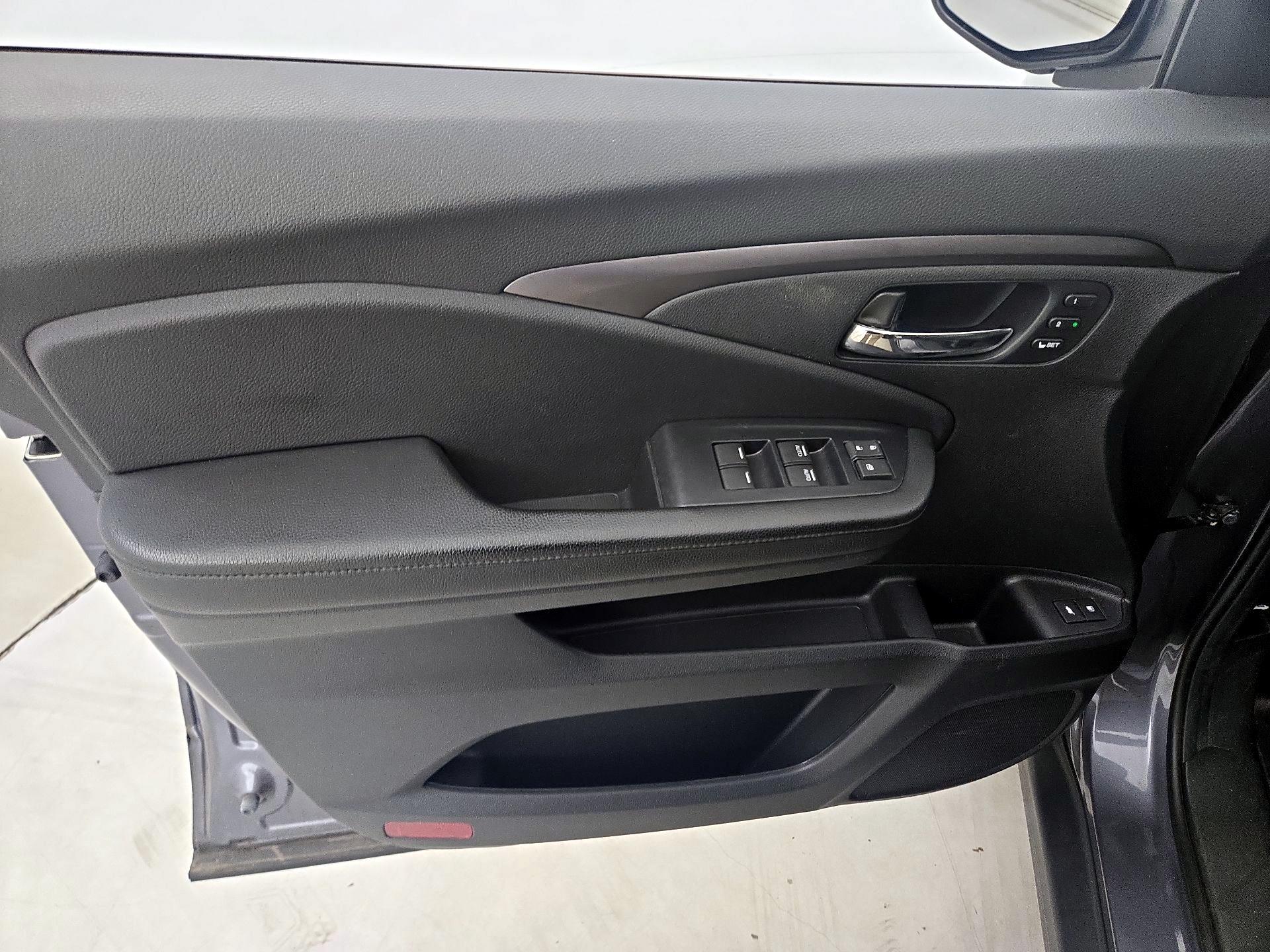 Thumbnail: 2020 Honda Passport - 12