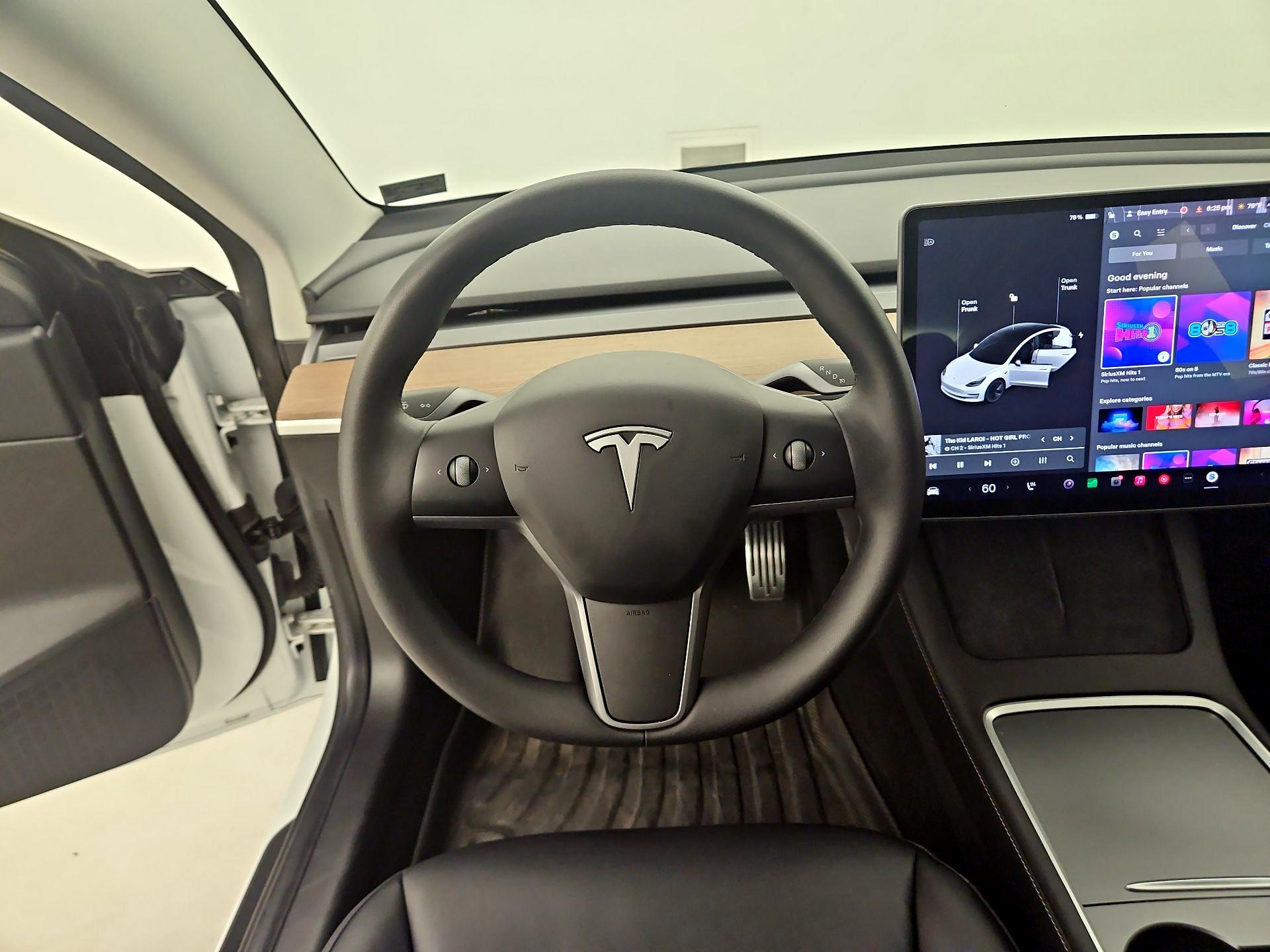 Thumbnail: 2021 Tesla Model 3 - 10