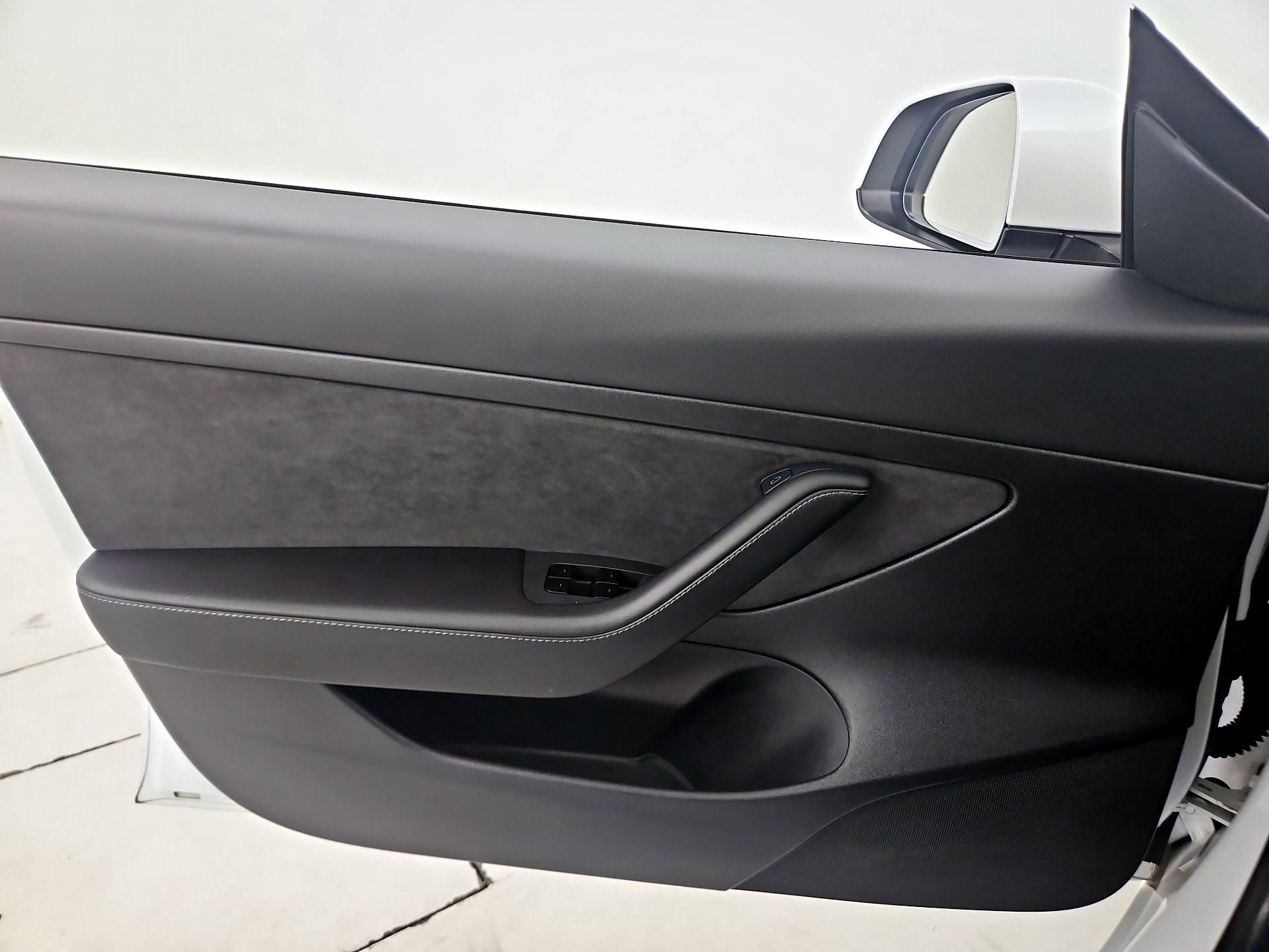Thumbnail: 2021 Tesla Model 3 - 12