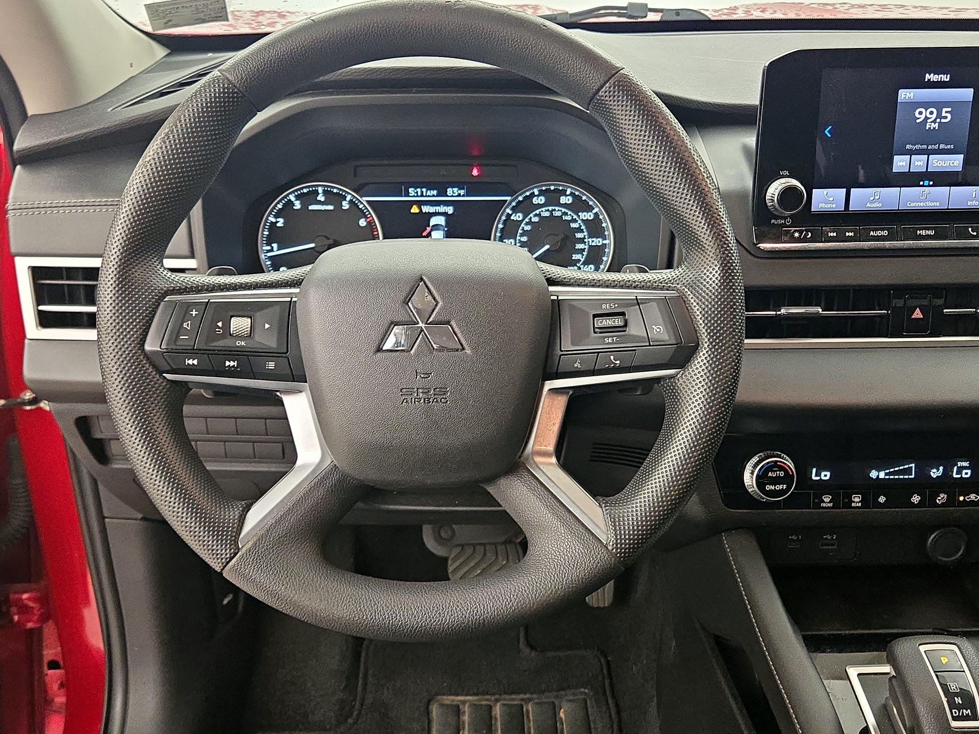 Thumbnail: 2022 Mitsubishi Outlander - 10