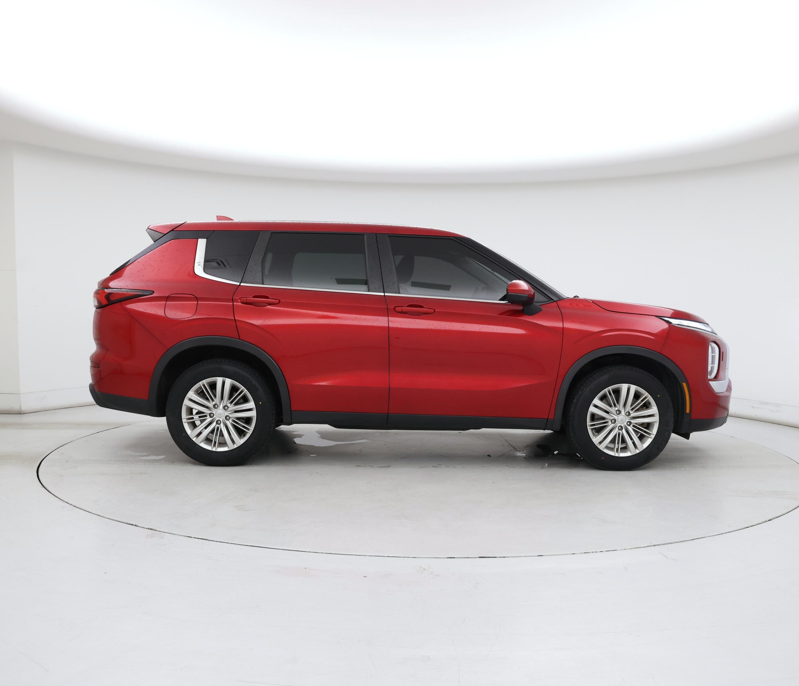 Thumbnail: 2022 Mitsubishi Outlander - 7