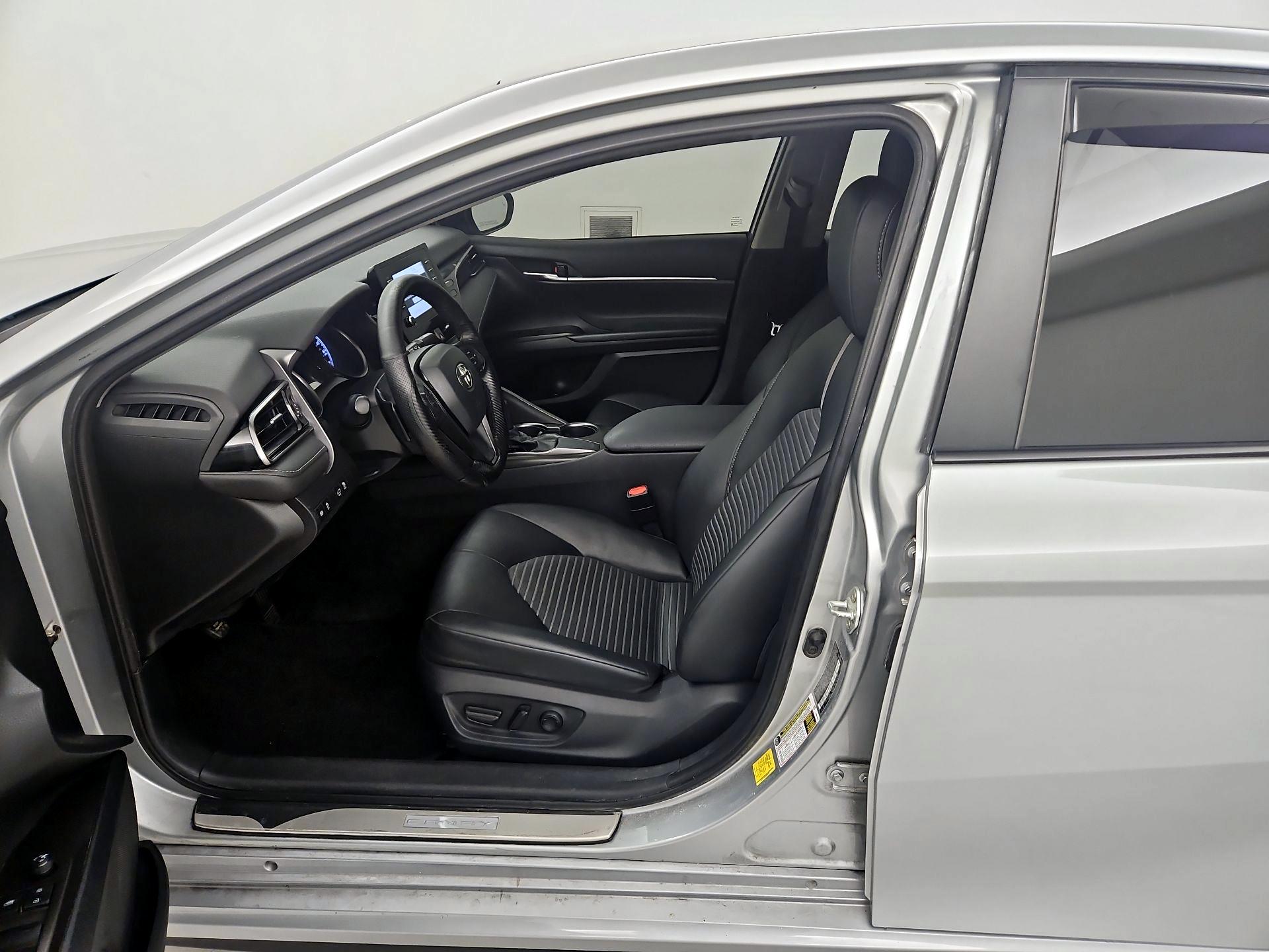 Thumbnail: 2021 Toyota Camry - 11