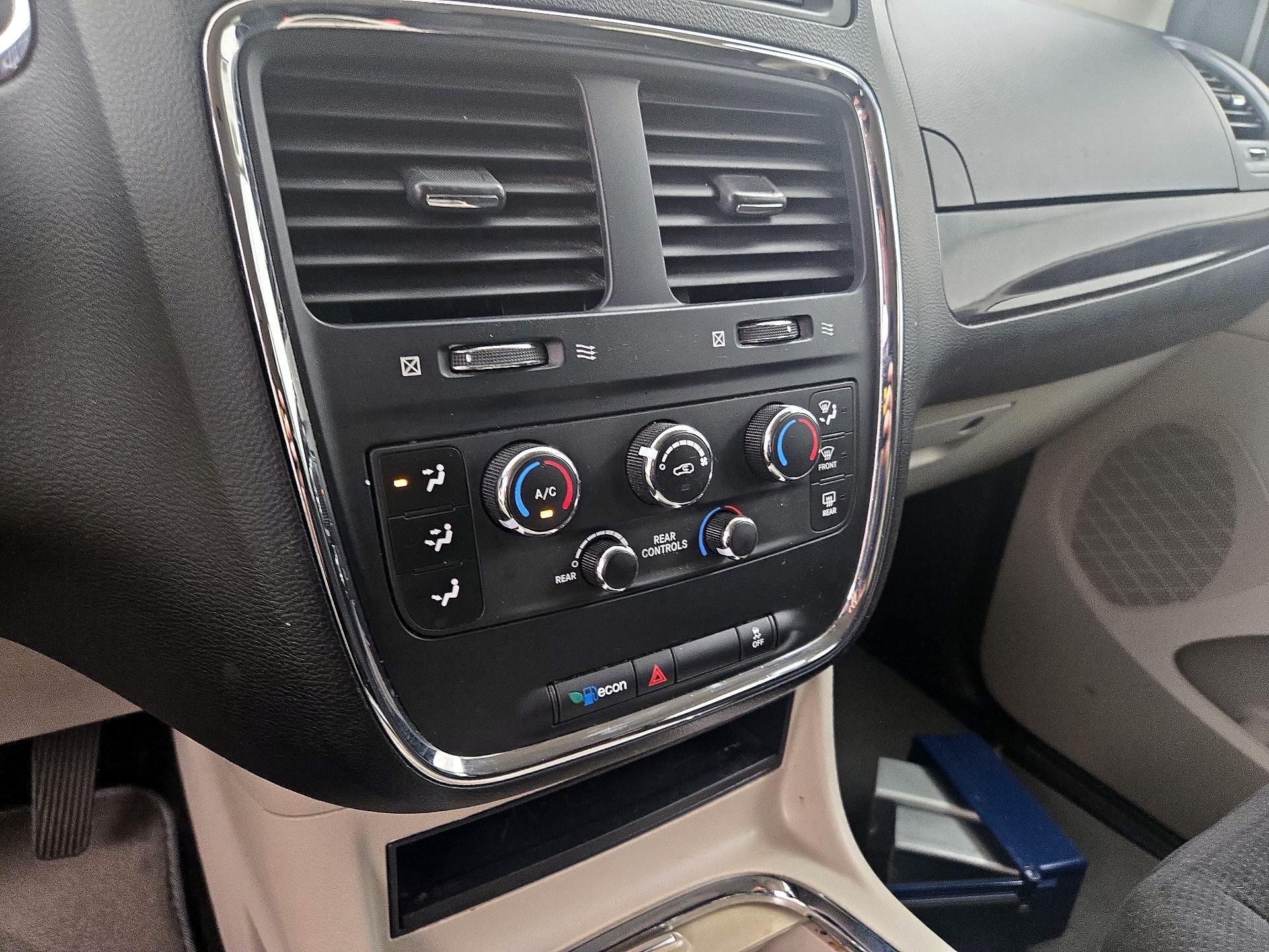 Thumbnail: 2014 Dodge Grand Caravan - 15