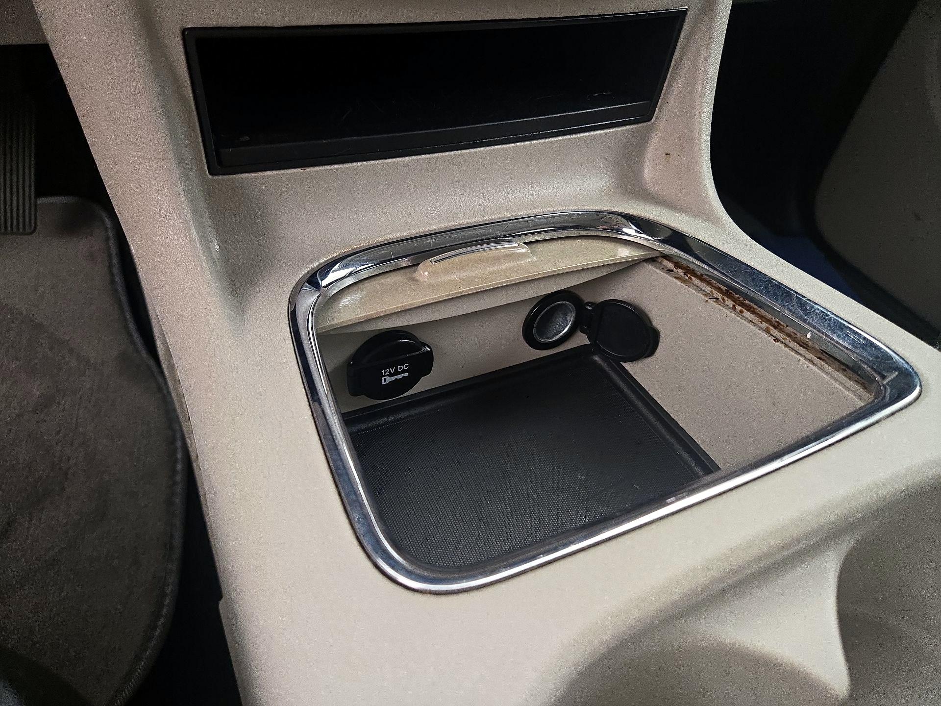 Thumbnail: 2014 Dodge Grand Caravan - 17