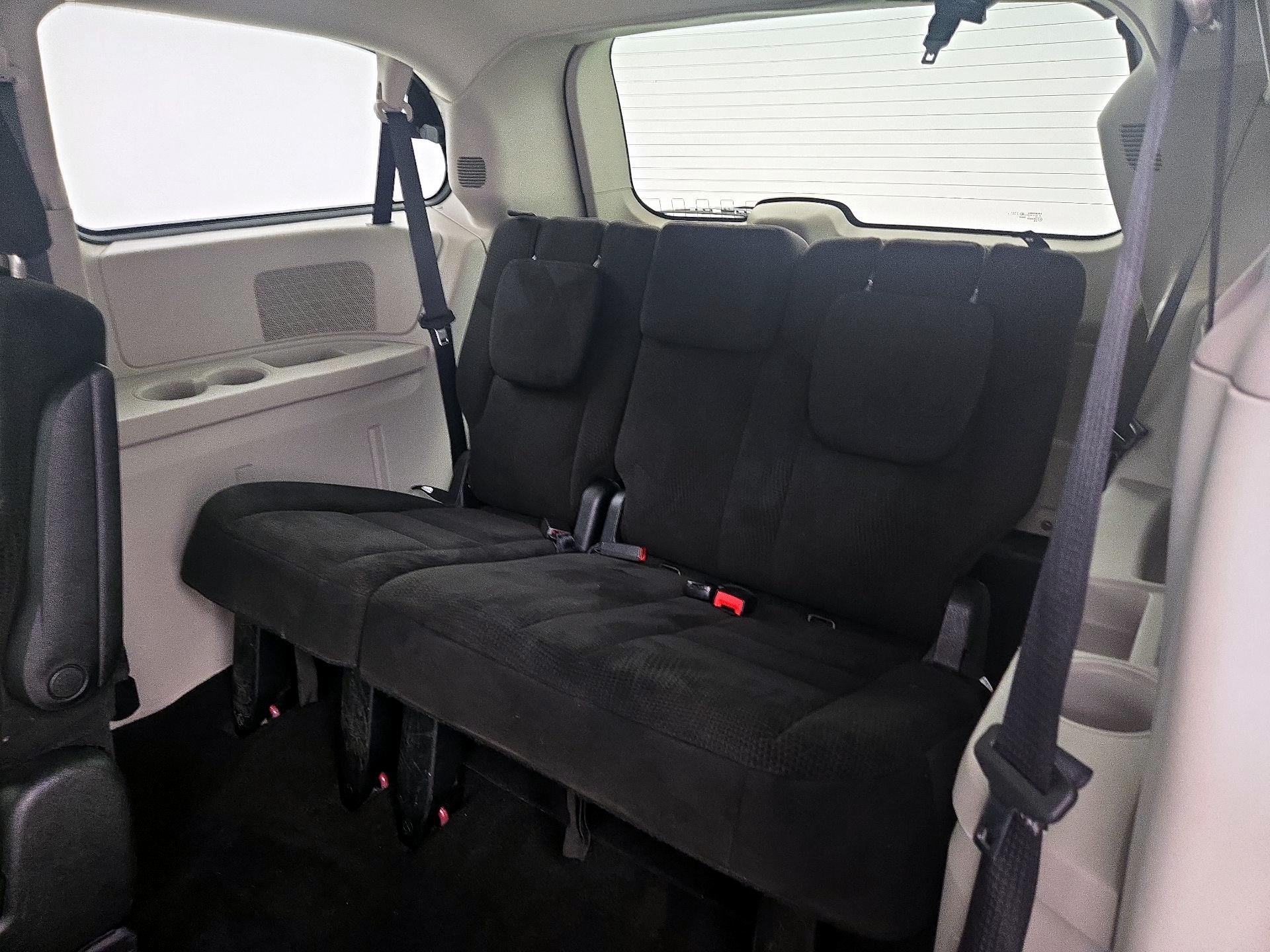 Thumbnail: 2014 Dodge Grand Caravan - 19