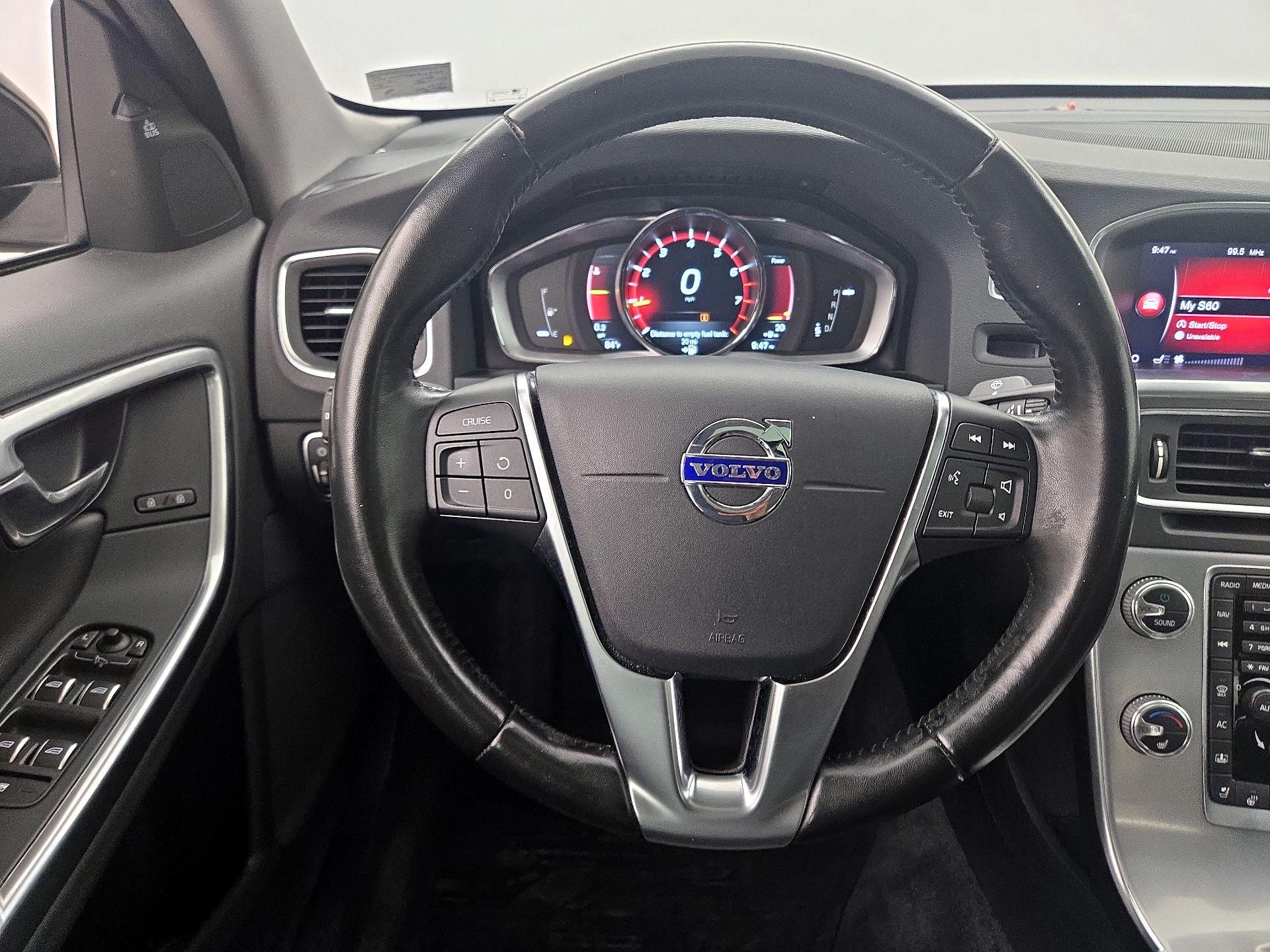 Thumbnail: 2018 Volvo S60 - 10