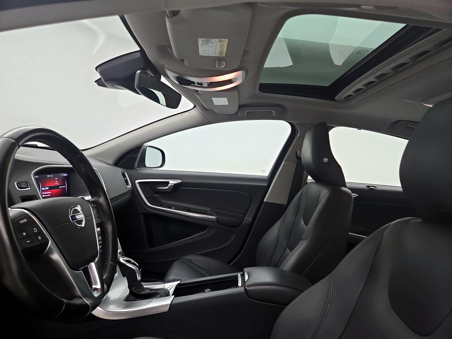 Thumbnail: 2018 Volvo S60 - 20