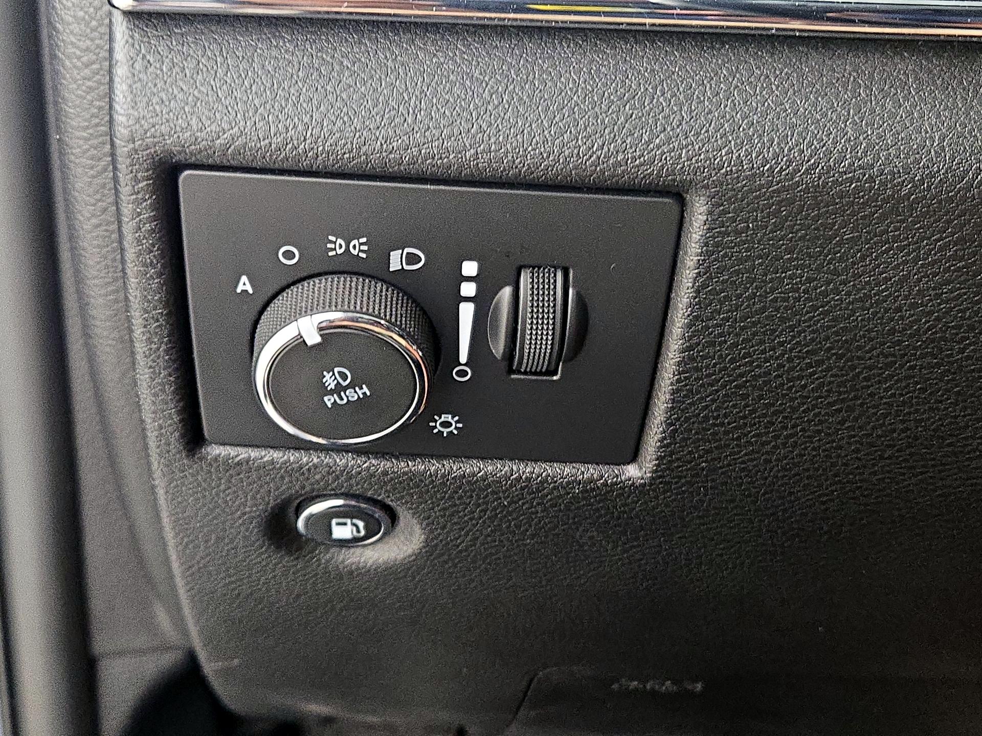 Thumbnail: 2019 Jeep Grand Cherokee - 13