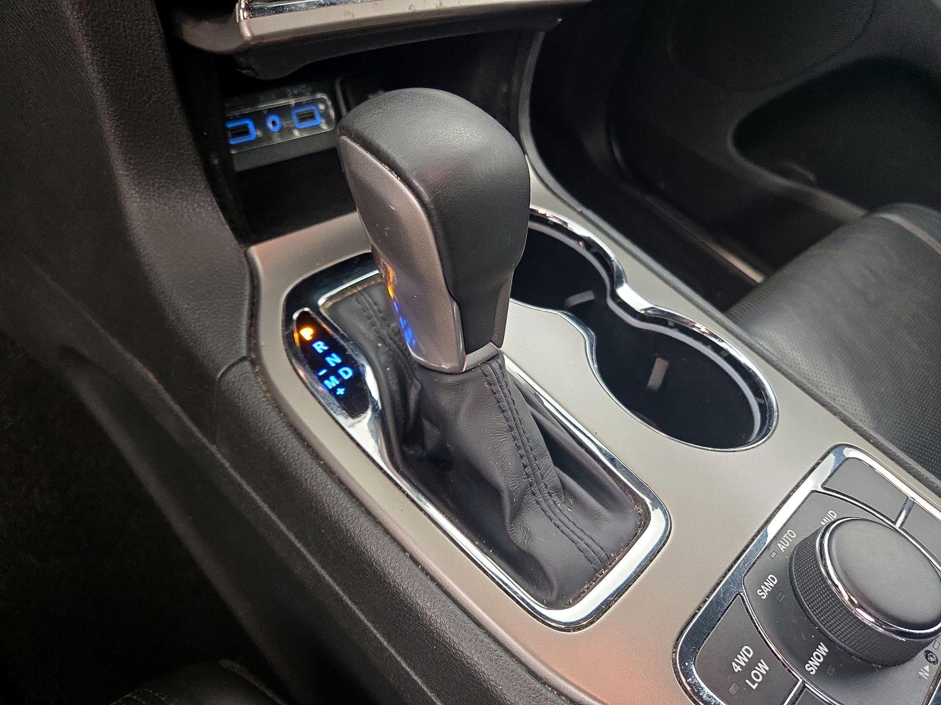 Thumbnail: 2019 Jeep Grand Cherokee - 18