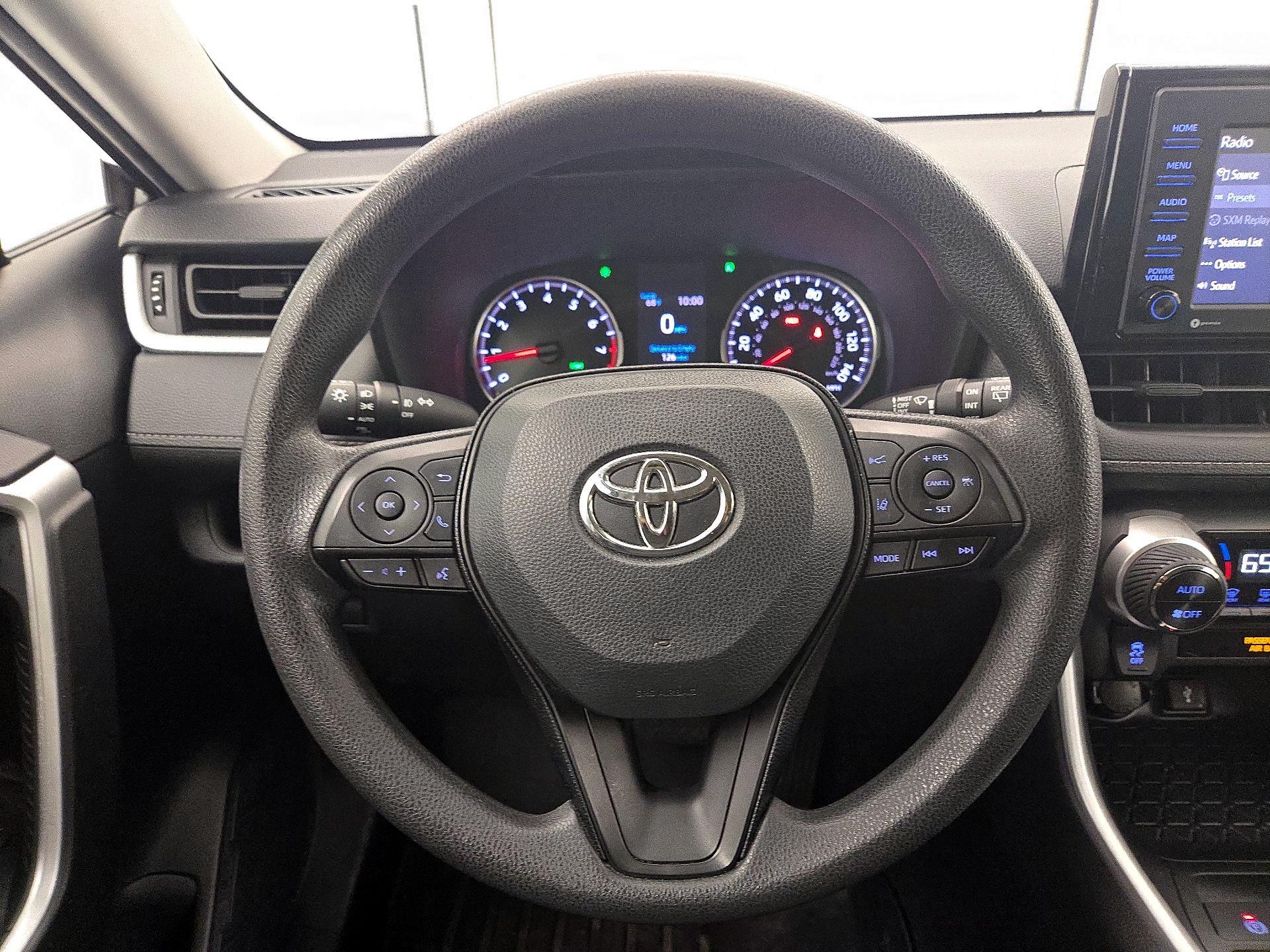 Thumbnail: 2020 Toyota RAV4 - 10