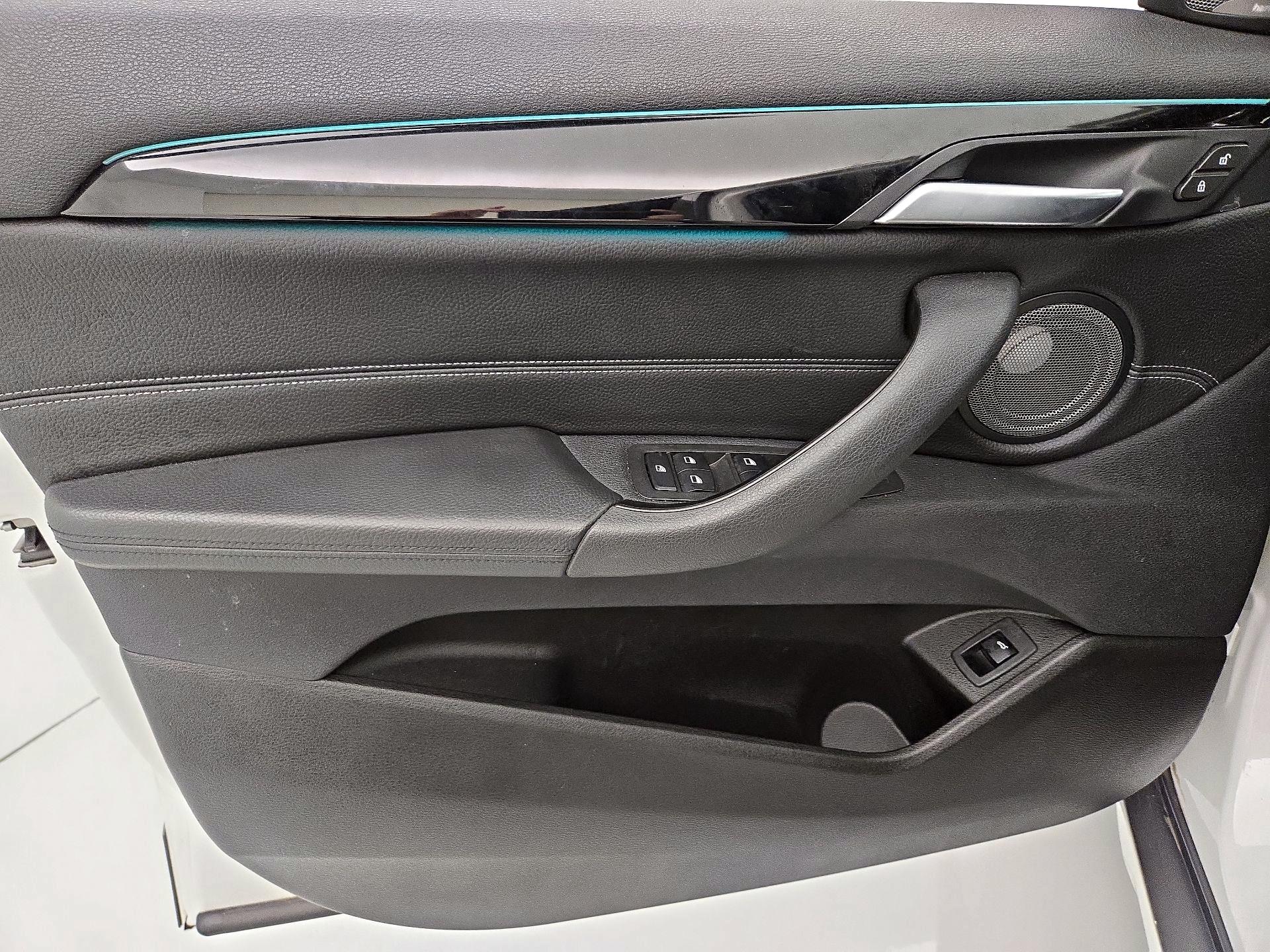 Thumbnail: 2022 BMW X2 - 12